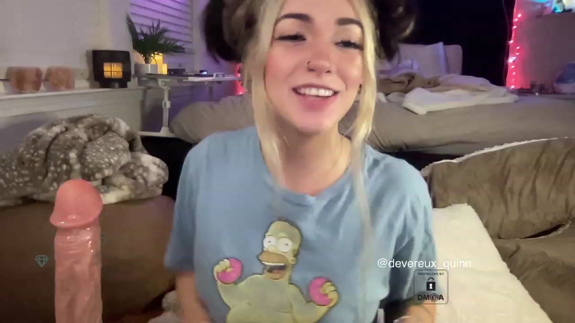 Gallery image thumbnail from Devereuxquinn's myfreecams stream on, 03/28/2023, 06:17 image 1 of 20