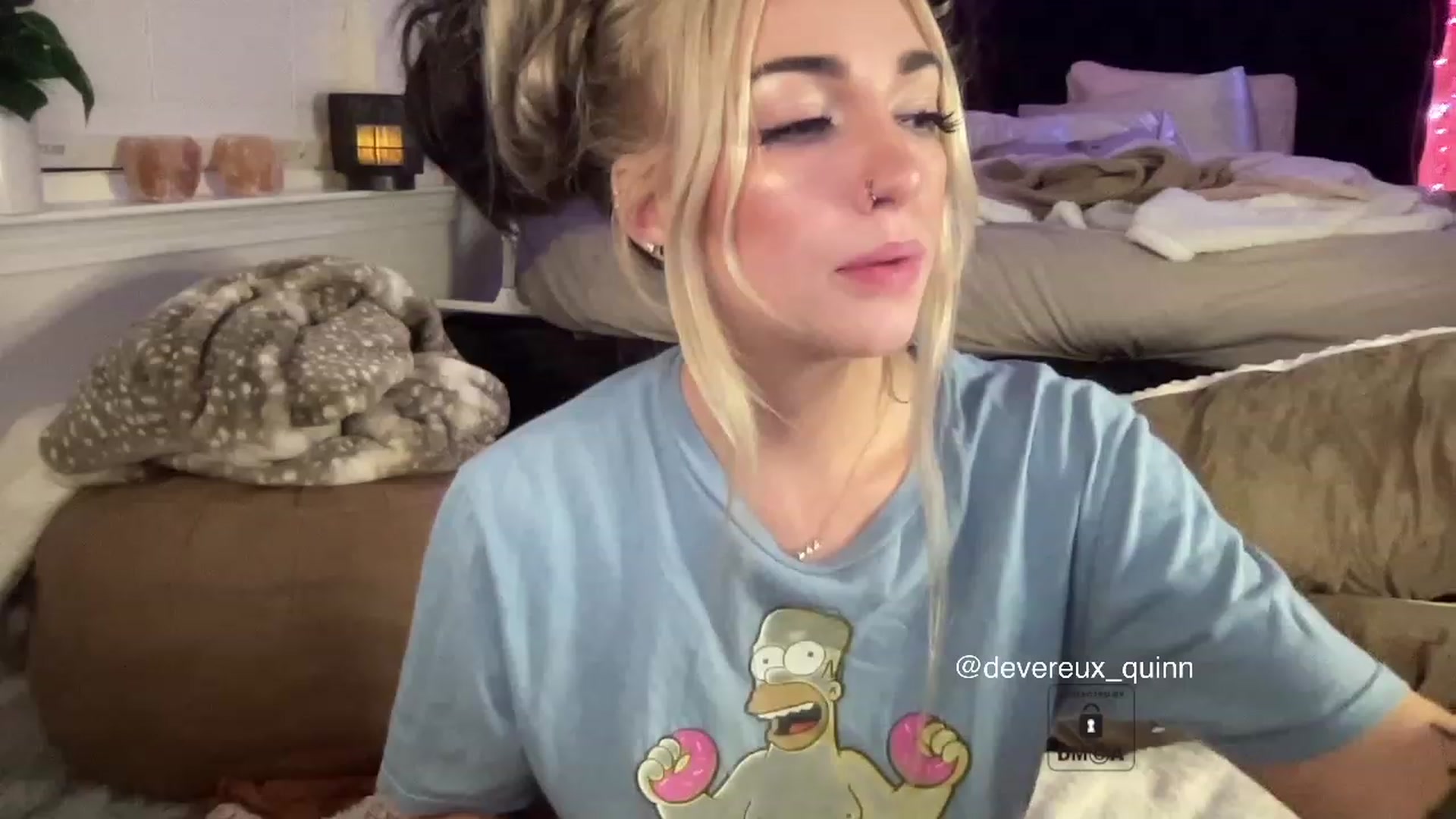 Gallery image thumbnail from Devereuxquinn's myfreecams stream on, 03/28/2023, 06:17 image 6 of 20
