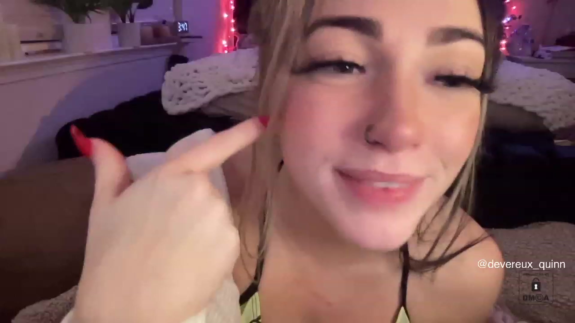 Gallery image thumbnail from Devereuxquinn's myfreecams stream on, 04/09/2023, 07:55 image 8 of 20