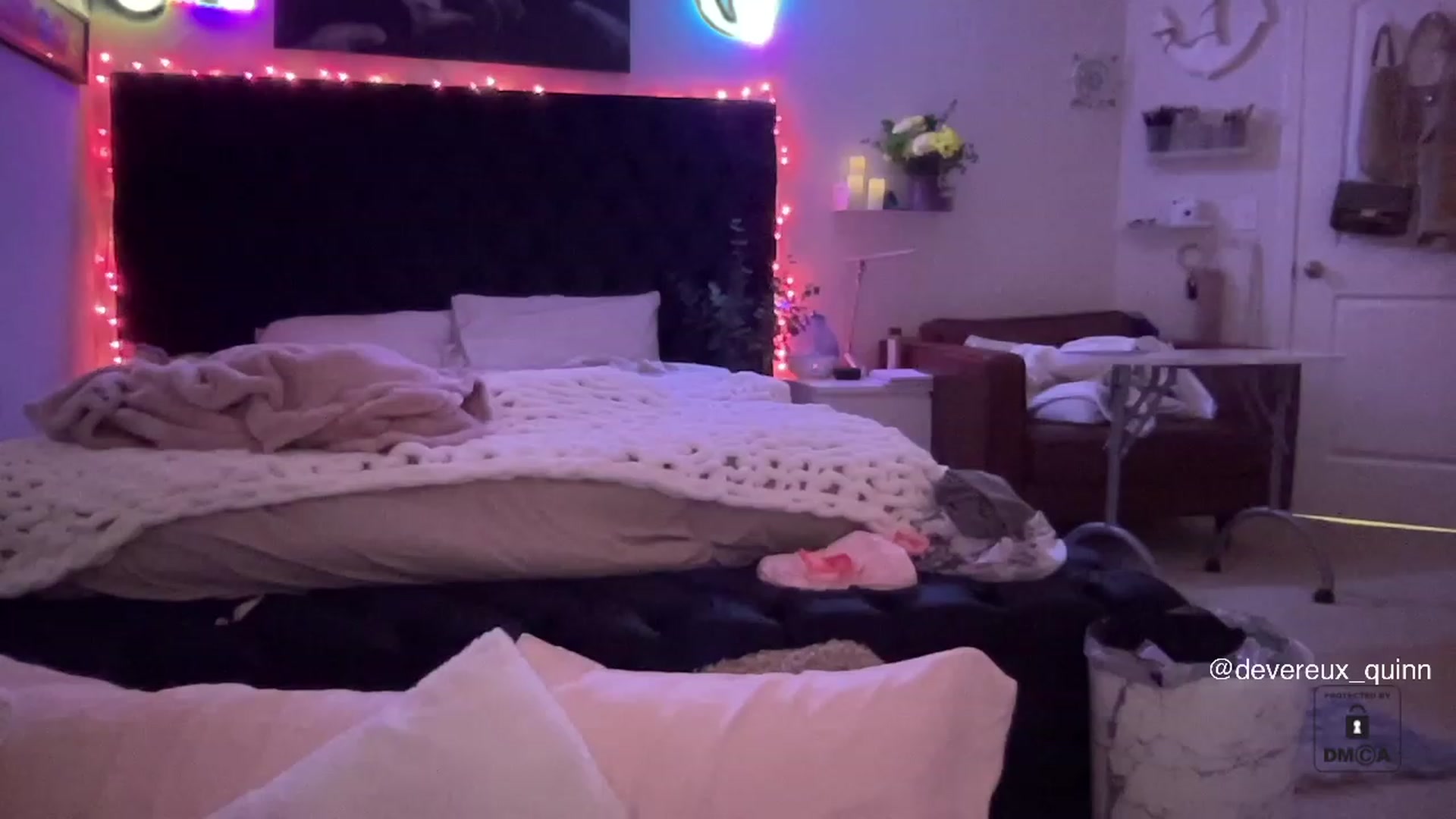 Gallery image thumbnail from Devereuxquinn's myfreecams stream on, 04/13/2023, 04:45 image 3 of 20