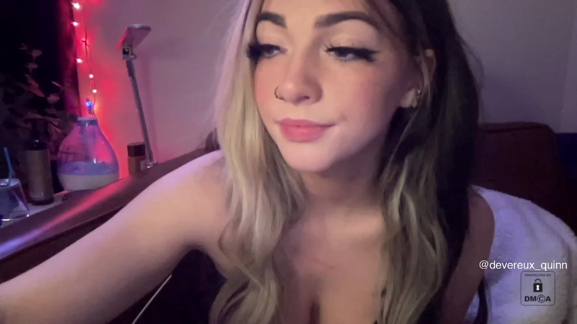 Gallery image thumbnail from Devereuxquinn's myfreecams stream on, 04/13/2023, 04:45 image 13 of 20