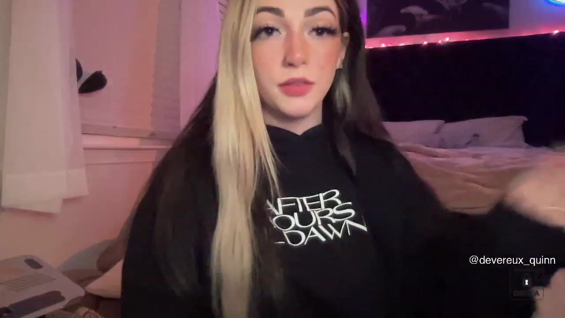 Gallery image thumbnail from Devereuxquinn's myfreecams stream on, 04/18/2023, 03:30 image 19 of 20