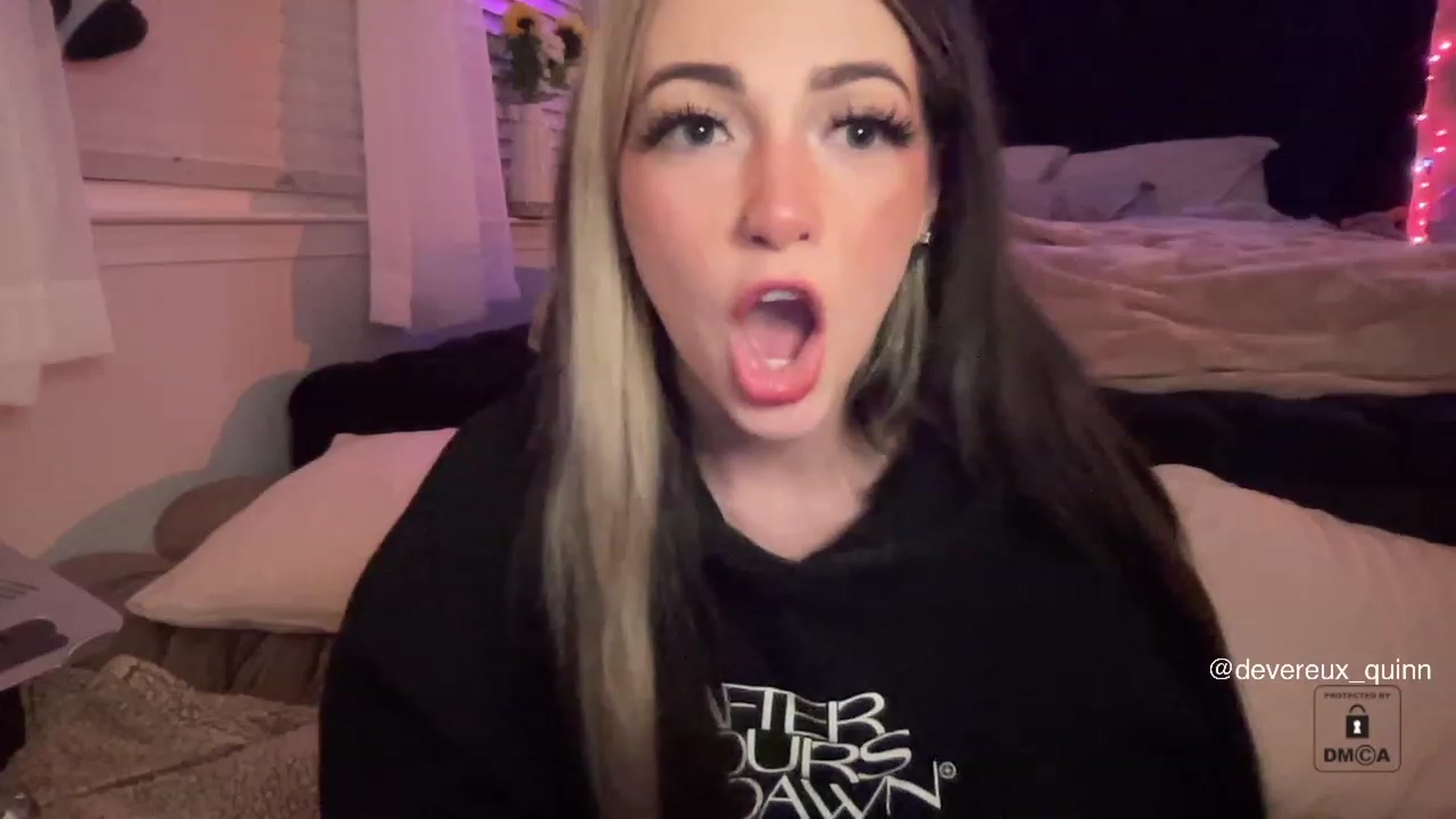 Gallery image thumbnail from Devereuxquinn's myfreecams stream on, 04/18/2023, 03:30 image 16 of 20