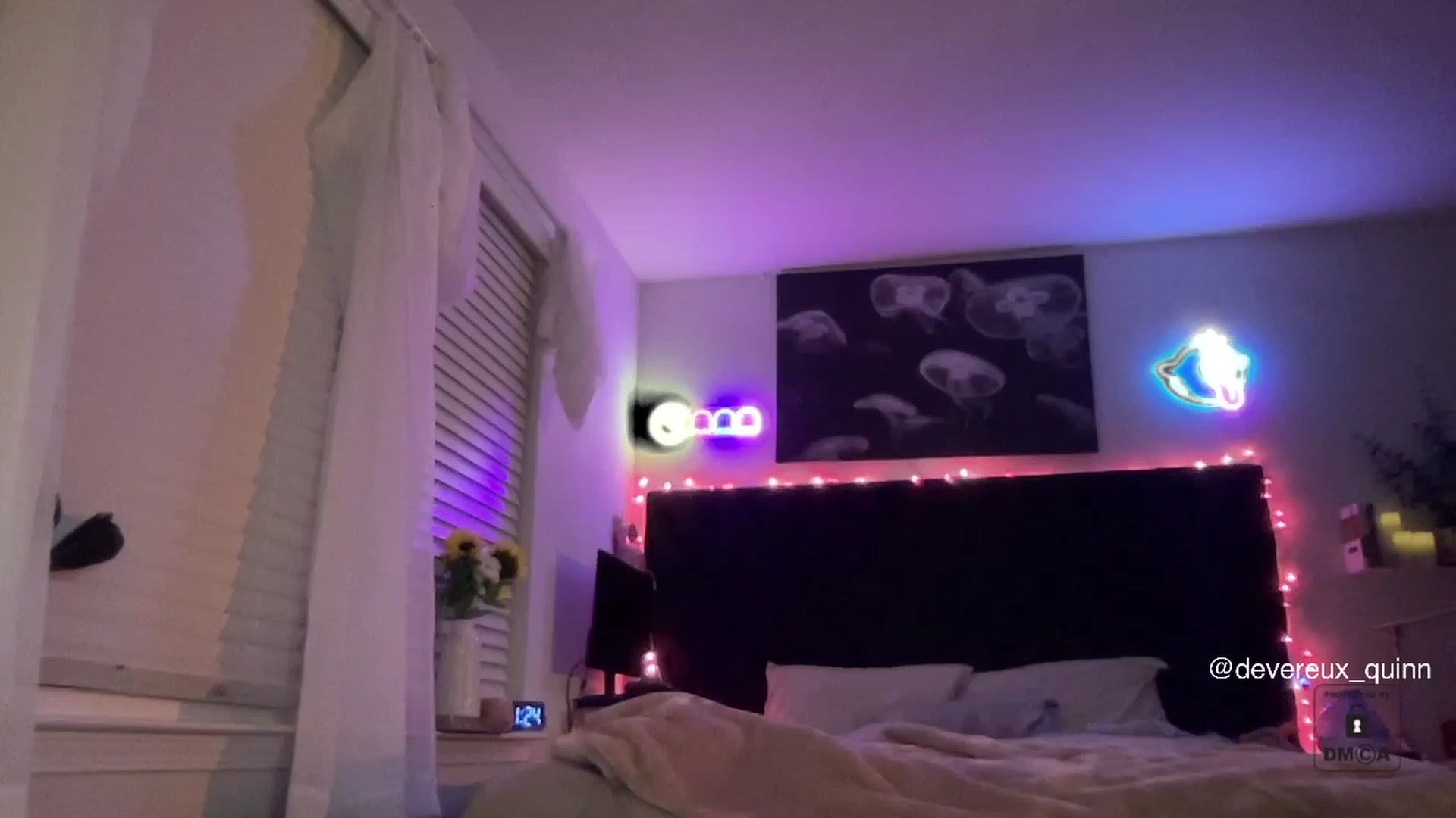 Gallery image thumbnail from Devereuxquinn's myfreecams stream on, 04/18/2023, 03:30 image 20 of 20