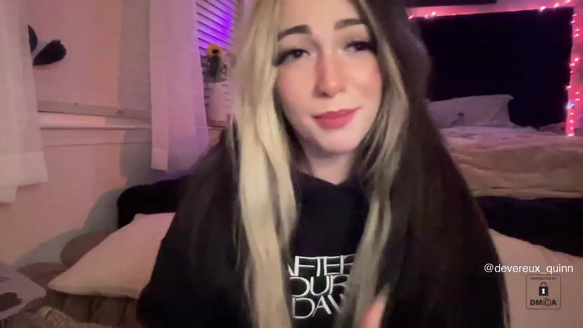 Gallery image thumbnail from Devereuxquinn's myfreecams stream on, 04/18/2023, 03:30 image 14 of 20