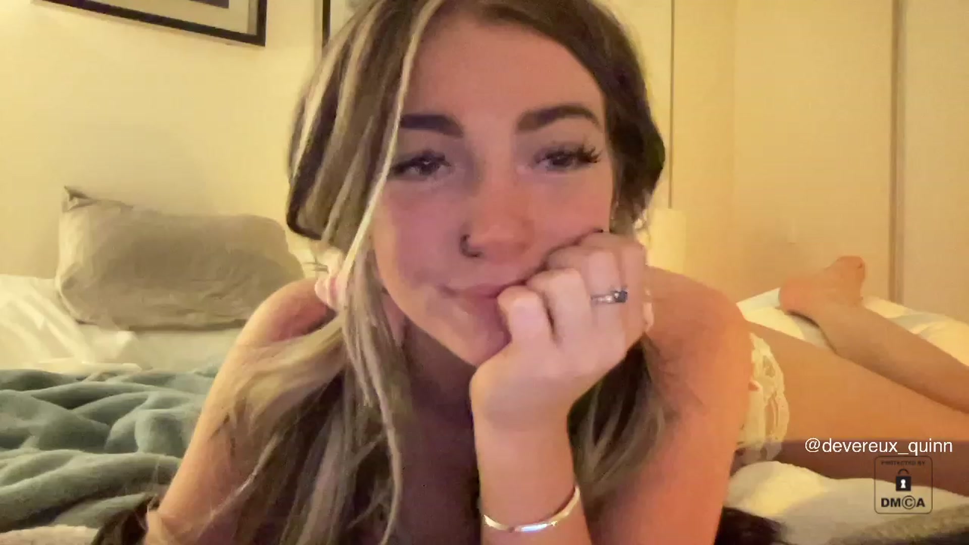 Gallery image thumbnail from Devereuxquinn's myfreecams stream on, 04/25/2023, 07:50 image 7 of 20