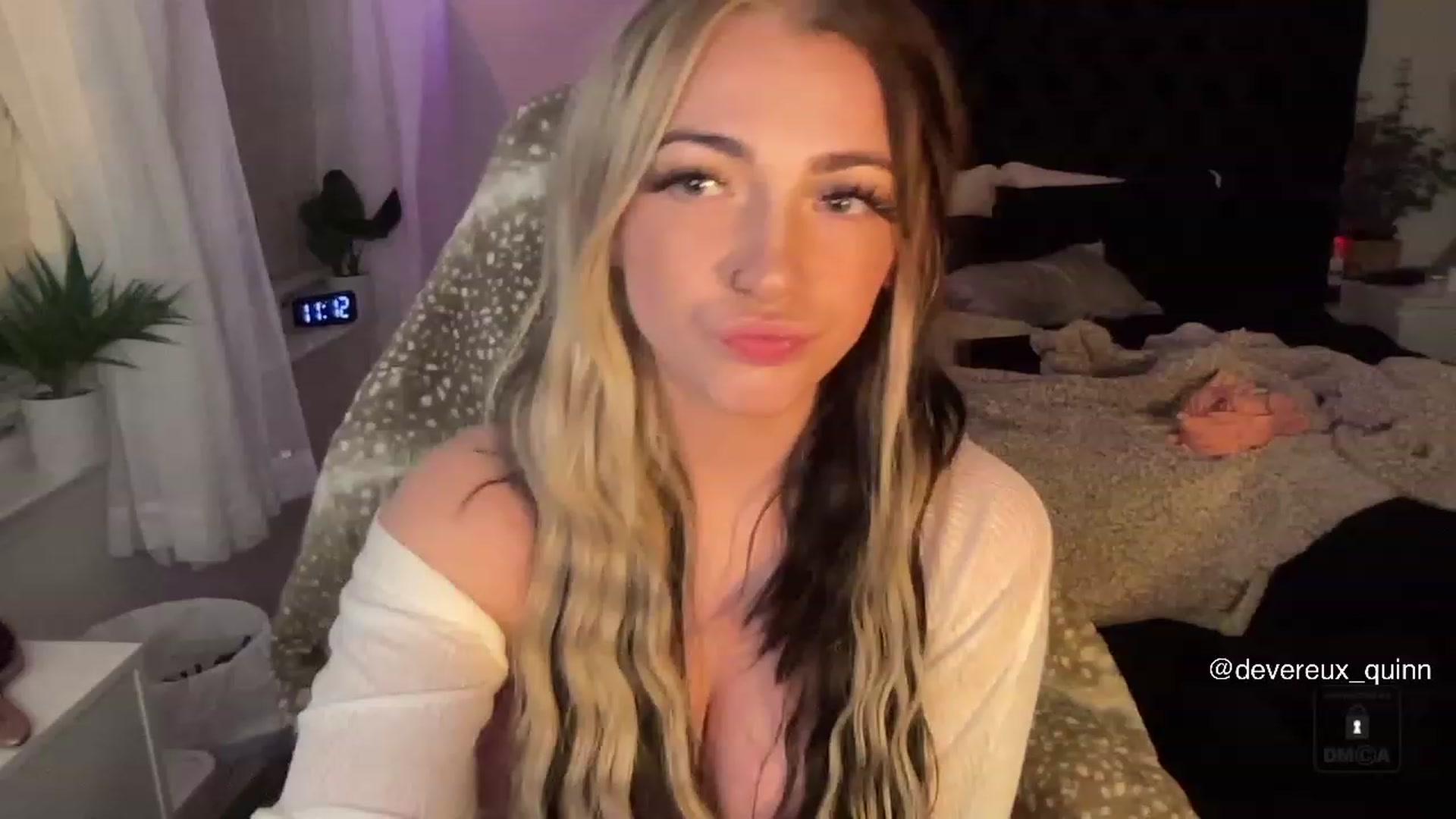 Gallery image thumbnail from Devereuxquinn's myfreecams stream on, 05/07/2023, 05:00 image 4 of 20