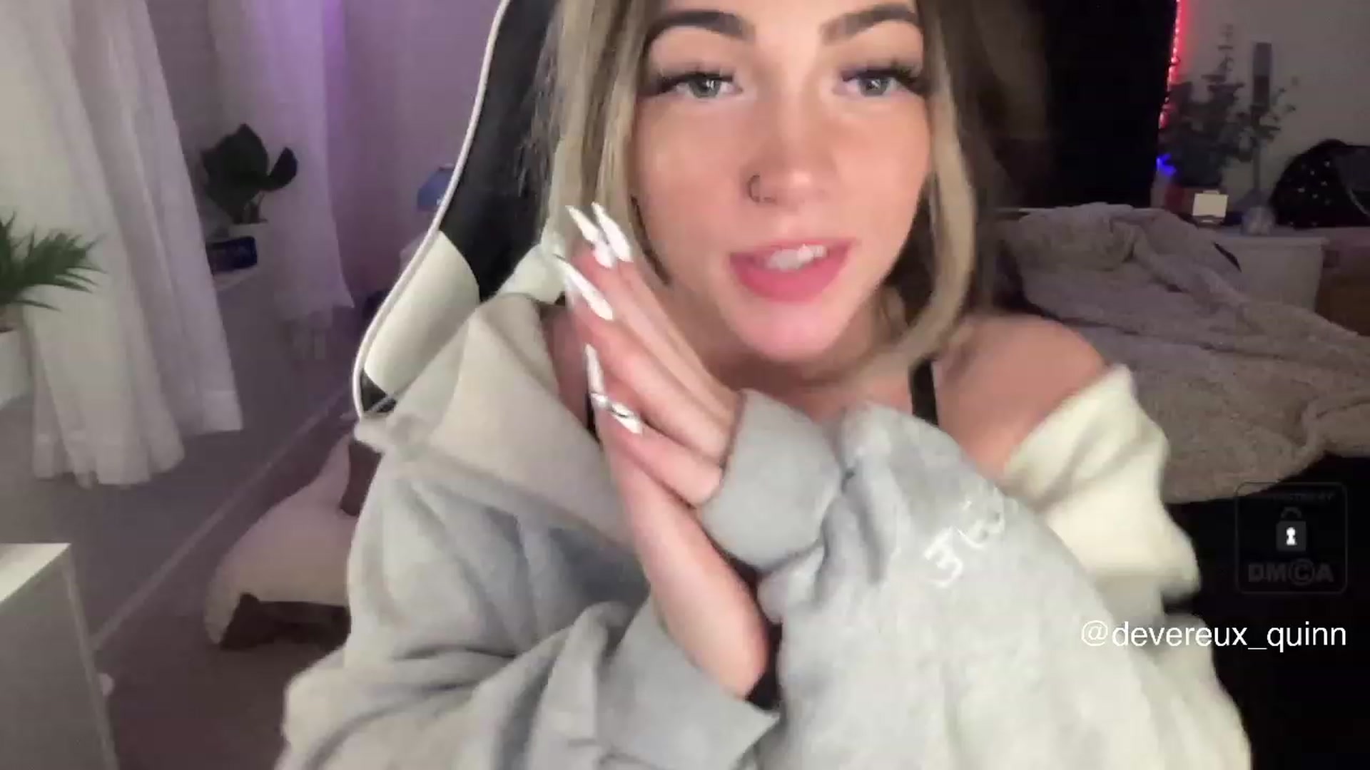 Gallery image thumbnail from Devereuxquinn's myfreecams stream on, 05/10/2023, 05:23 image 3 of 20