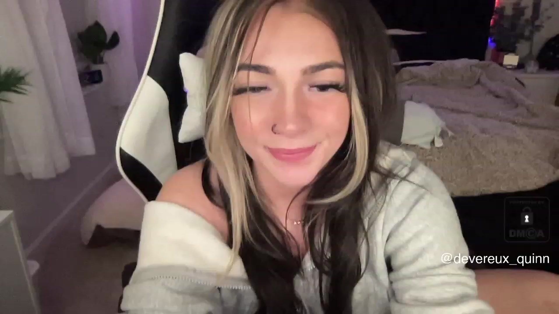Gallery image thumbnail from Devereuxquinn's myfreecams stream on, 05/10/2023, 05:23 image 9 of 20