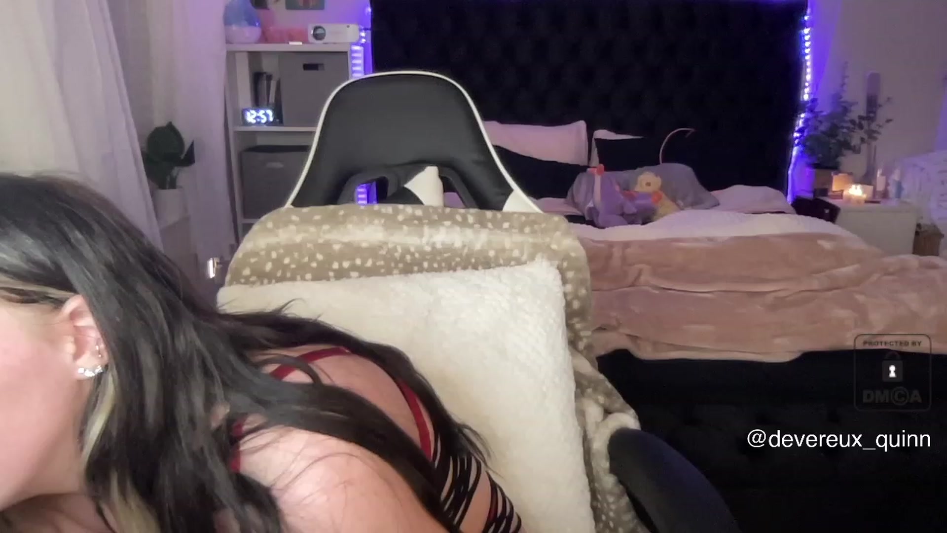 Gallery image thumbnail from Devereuxquinn's myfreecams stream on, 05/13/2023, 06:06 image 2 of 20