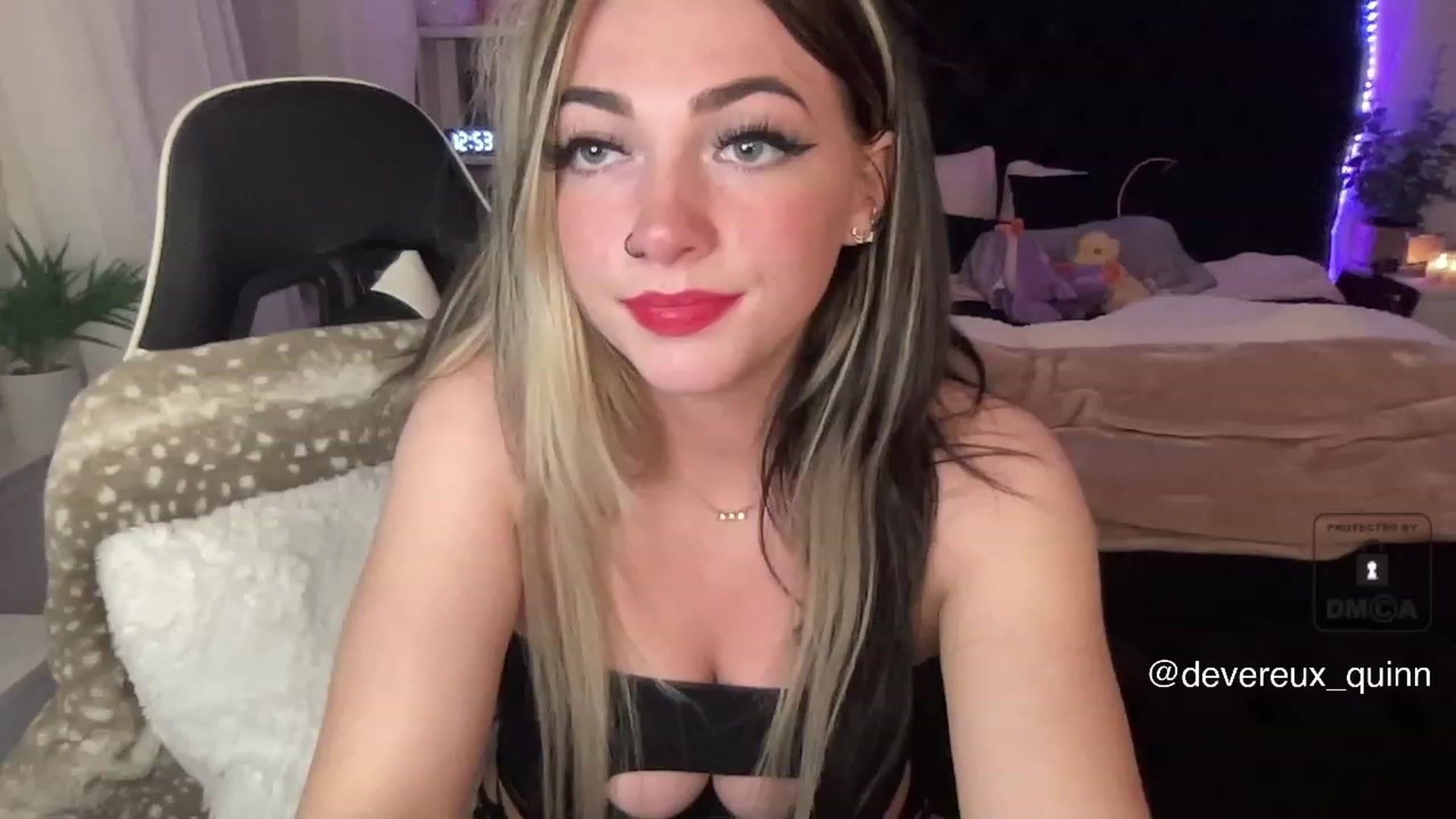 Gallery image thumbnail from Devereuxquinn's myfreecams stream on, 05/13/2023, 06:06 image 1 of 20