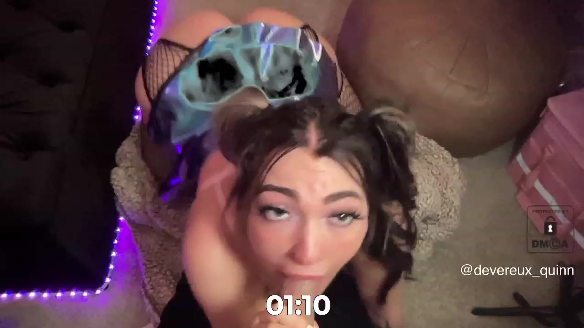 Gallery image thumbnail from Devereuxquinn's myfreecams stream on, 05/19/2023, 06:54 image 16 of 20