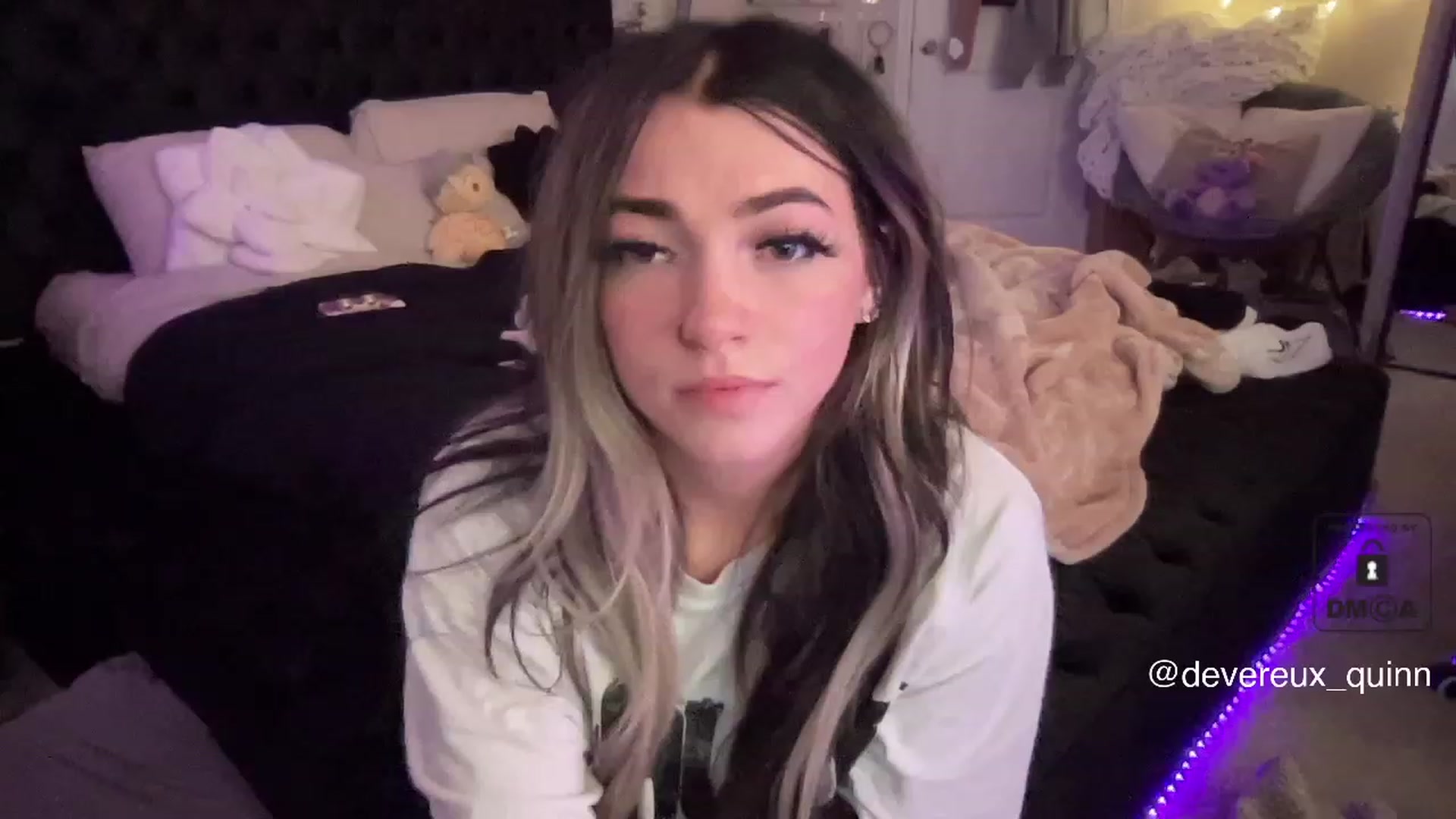 Gallery image thumbnail from Devereuxquinn's myfreecams stream on, 05/20/2023, 07:23 image 1 of 20