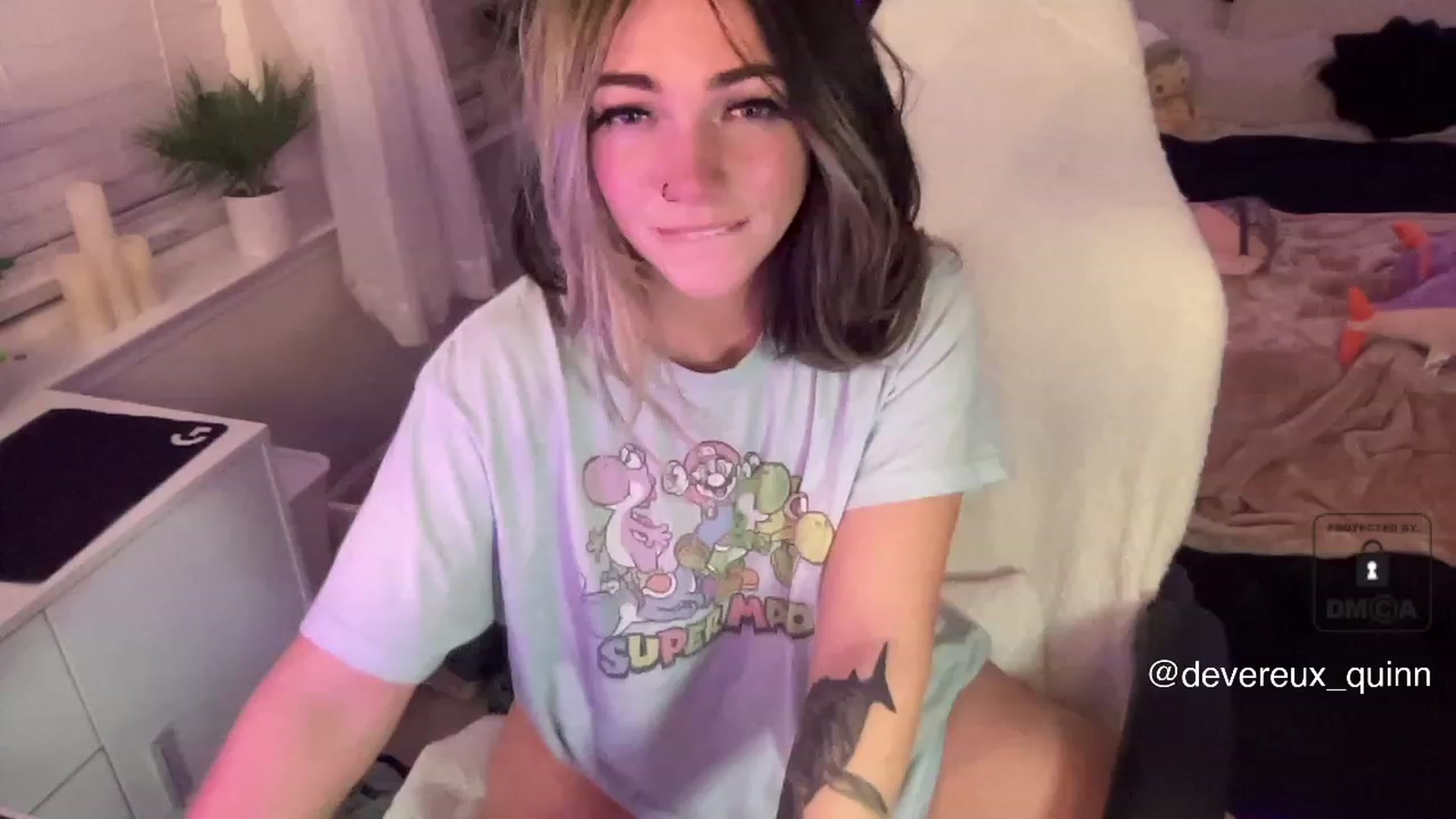 Gallery image thumbnail from Devereuxquinn's myfreecams stream on, 05/20/2023, 08:07 image 1 of 20