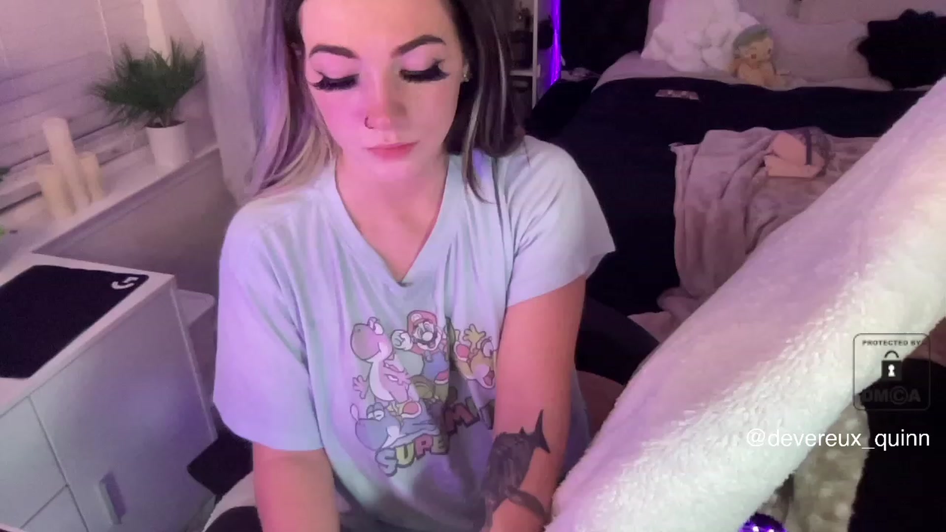 Gallery image thumbnail from Devereuxquinn's myfreecams stream on, 05/20/2023, 08:07 image 20 of 20