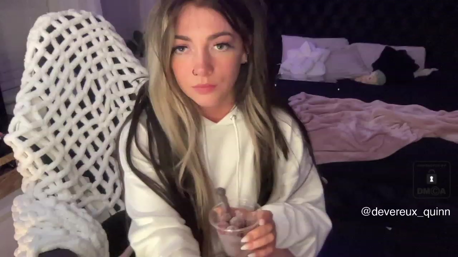 Gallery image thumbnail from Devereuxquinn's myfreecams stream on, 05/25/2023, 07:28 image 20 of 20