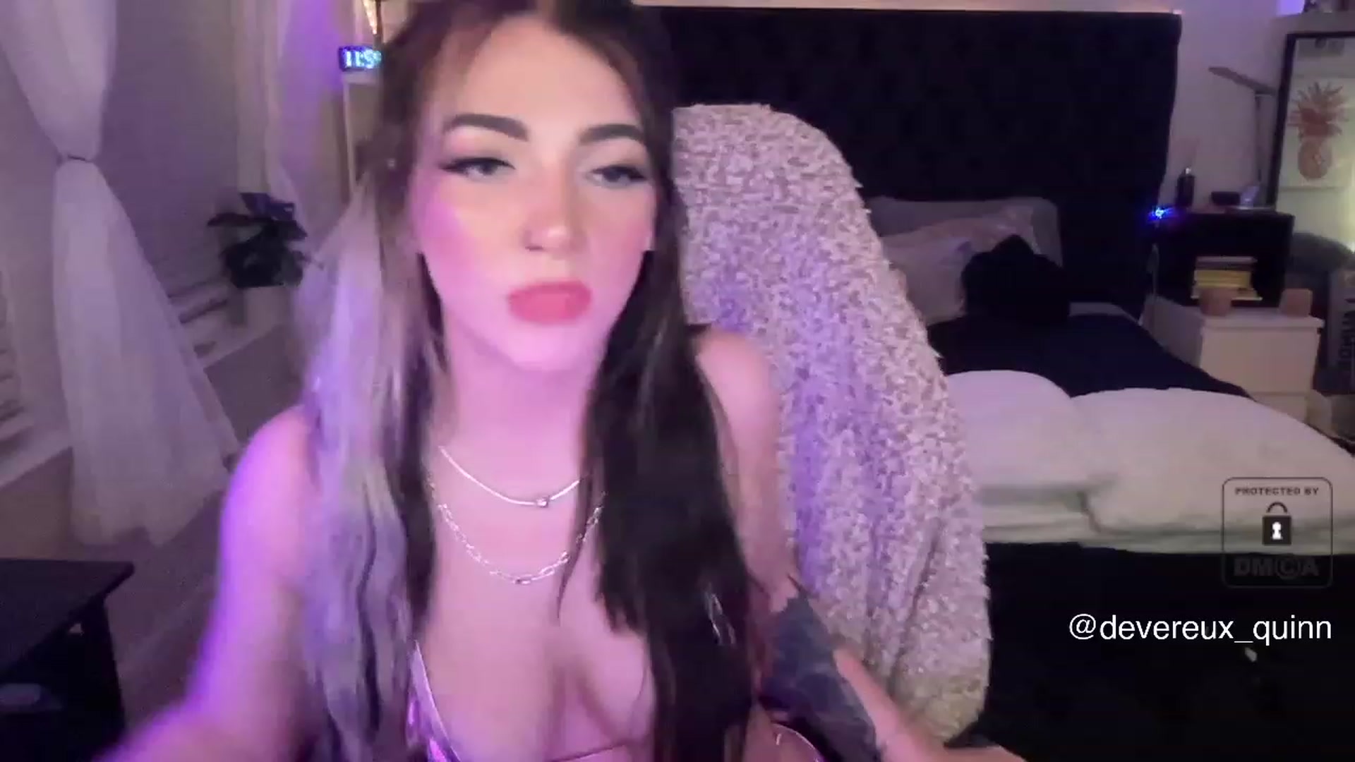 Gallery image thumbnail from Devereuxquinn's myfreecams stream on, 06/02/2023, 04:12 image 9 of 20
