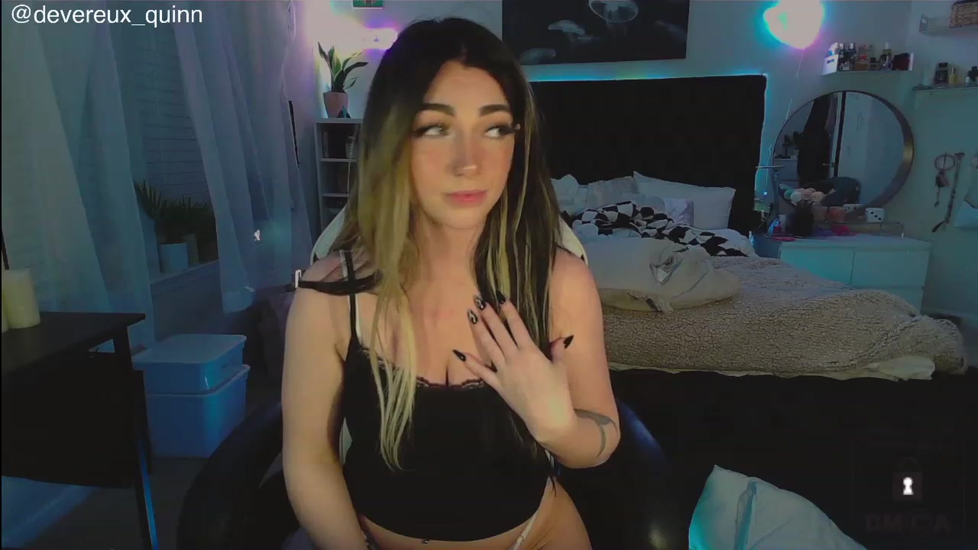 Gallery image thumbnail from Devereuxquinn's myfreecams stream on, 06/18/2023, 04:56 image 8 of 20