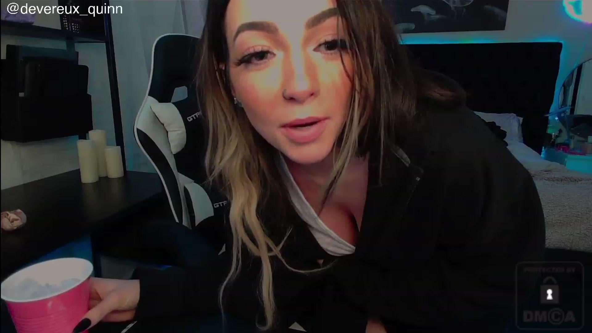 Gallery image thumbnail from Devereuxquinn's myfreecams stream on, 06/20/2023, 06:51 image 4 of 20