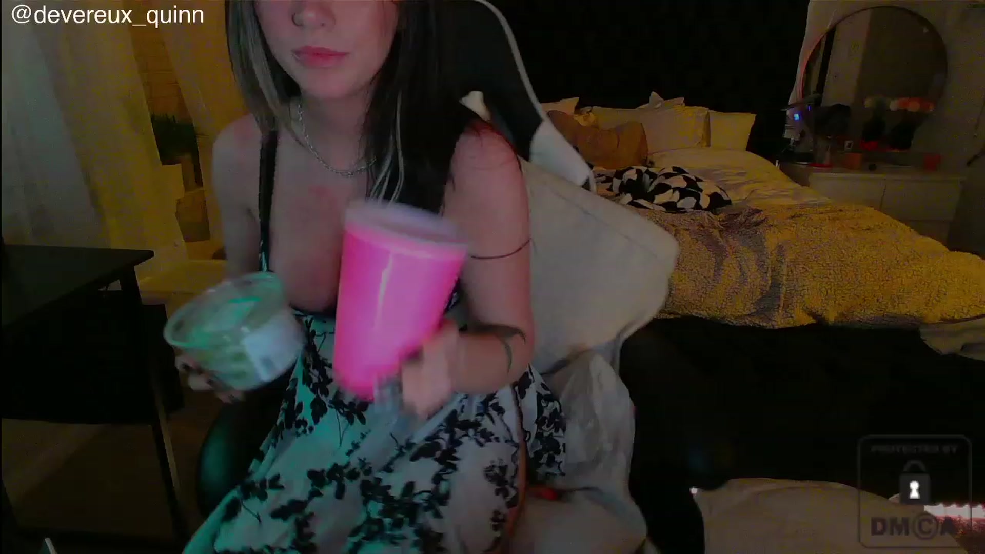 Gallery image thumbnail from Devereuxquinn's myfreecams stream on, 06/21/2023, 07:39 image 6 of 20