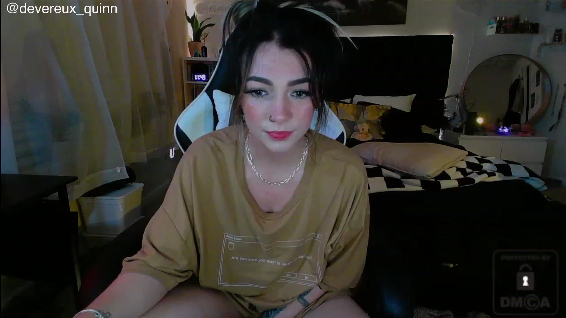 Gallery image thumbnail from Devereuxquinn's myfreecams stream on, 06/25/2023, 05:41 image 4 of 20