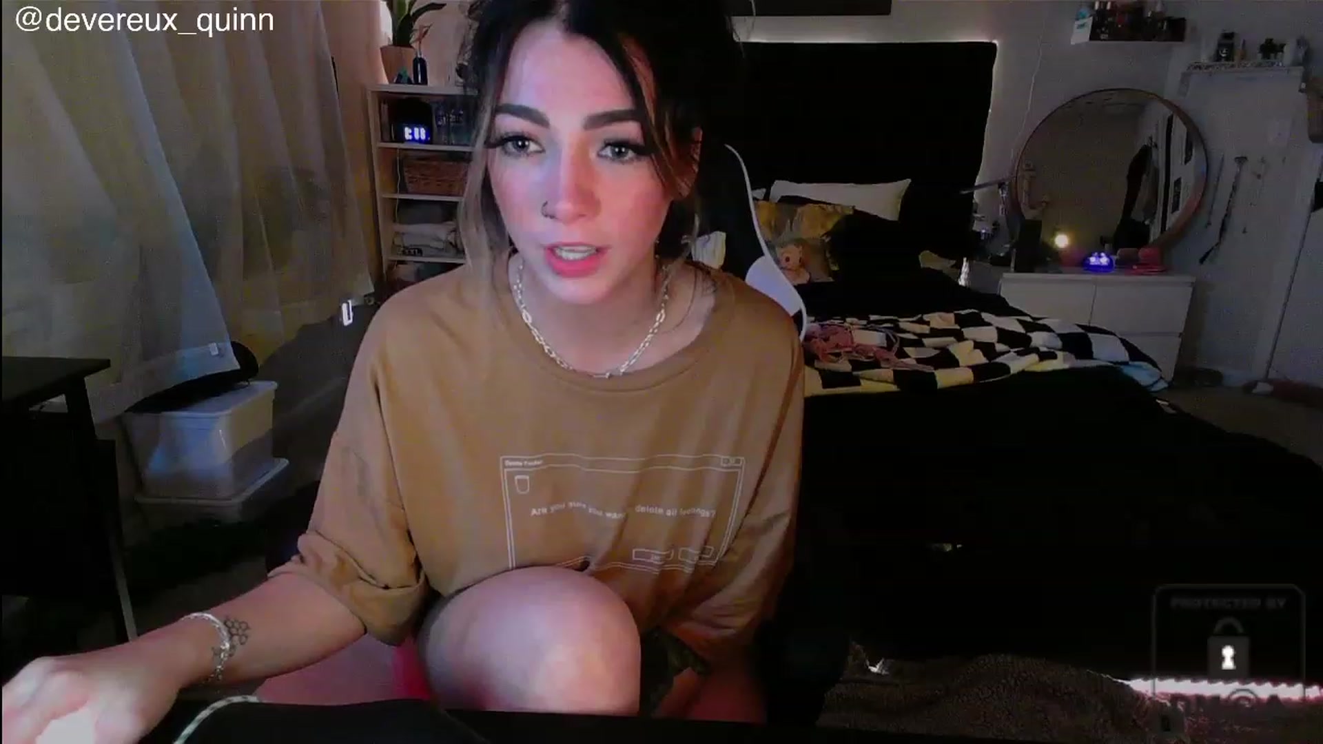 Gallery image thumbnail from Devereuxquinn's myfreecams stream on, 06/25/2023, 05:41 image 17 of 20