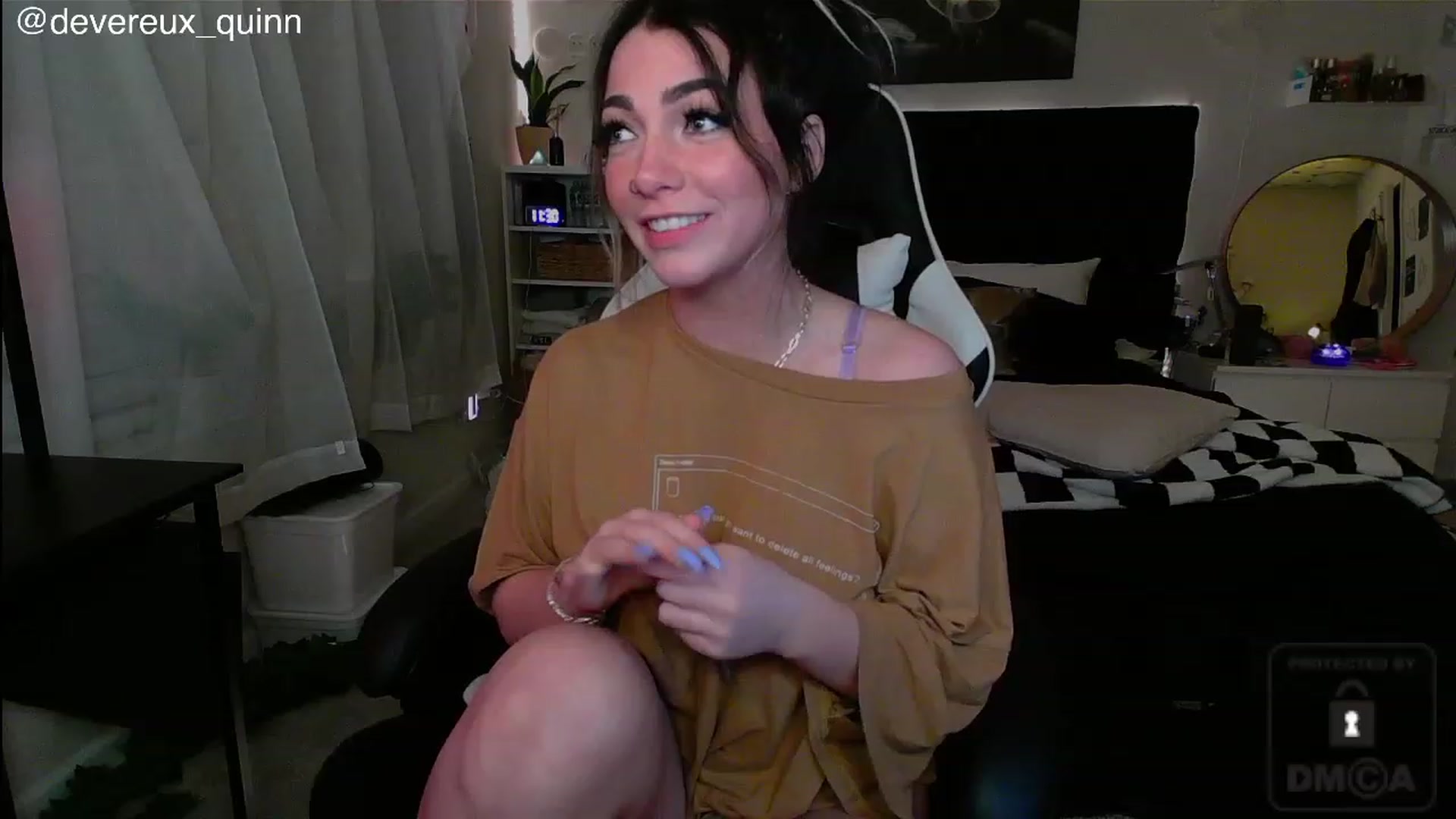 Gallery image thumbnail from Devereuxquinn's myfreecams stream on, 06/25/2023, 05:41 image 1 of 20