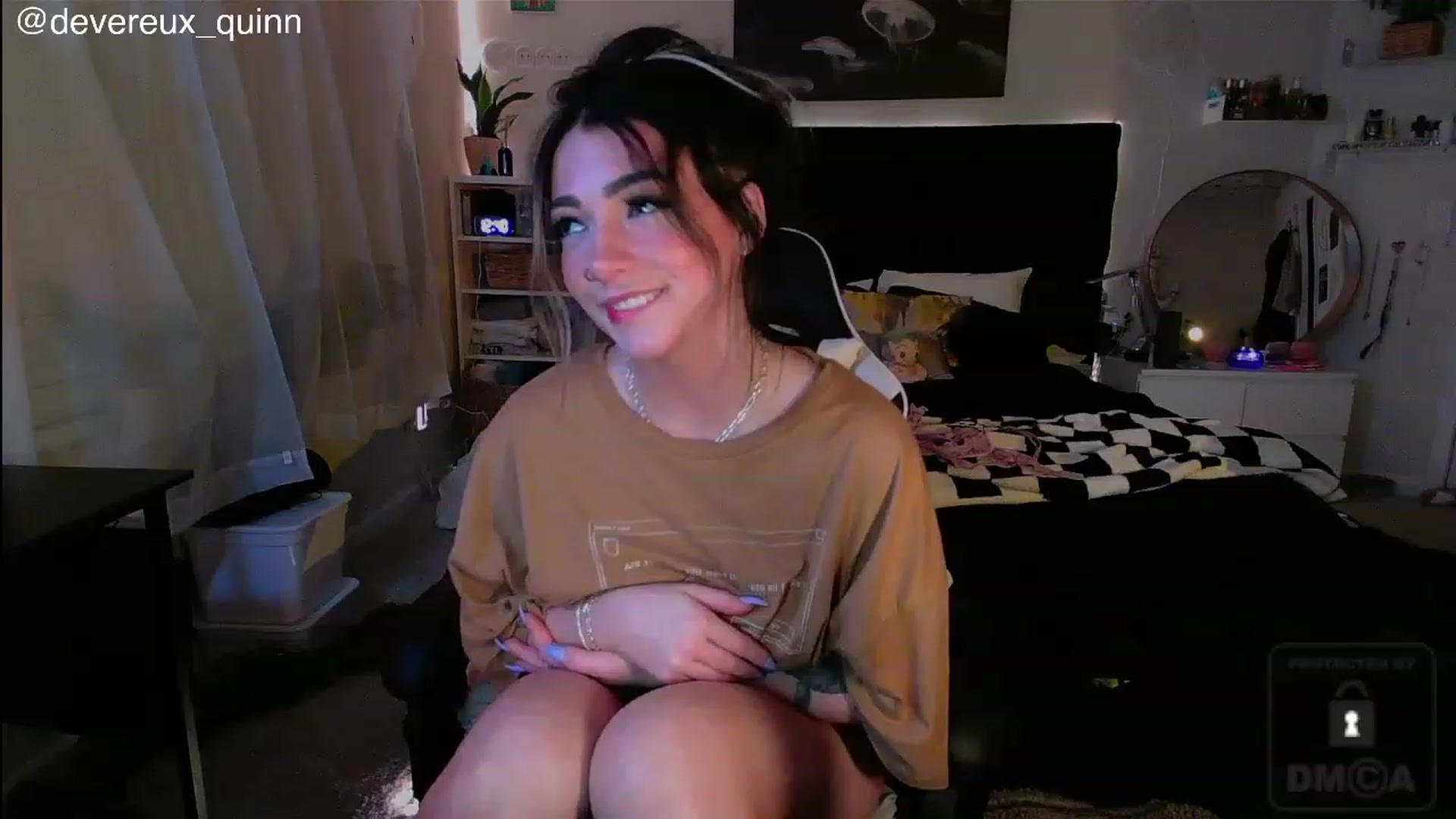 Gallery image thumbnail from Devereuxquinn's myfreecams stream on, 06/25/2023, 05:41 image 12 of 20
