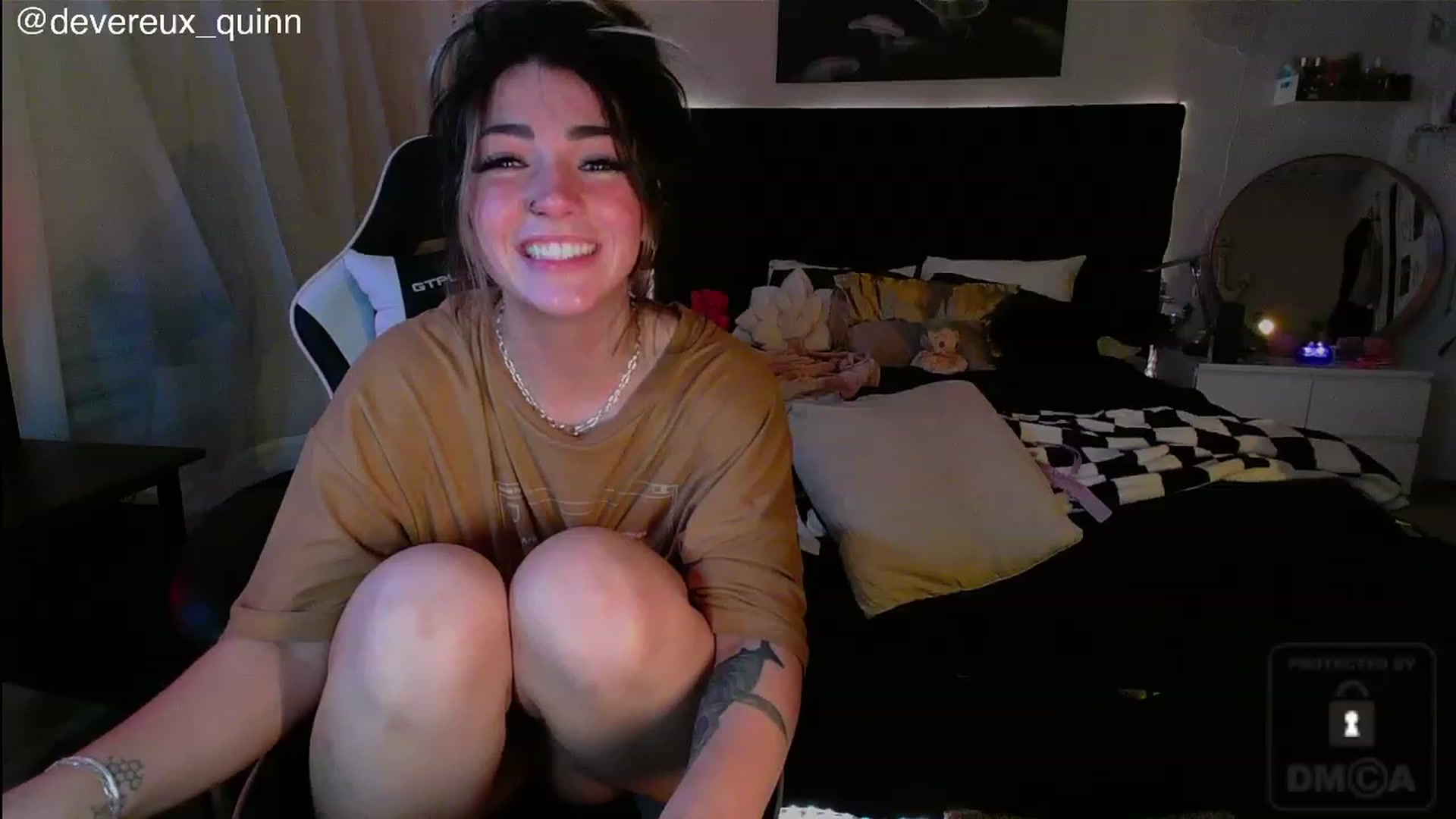 Gallery image thumbnail from Devereuxquinn's myfreecams stream on, 06/25/2023, 06:31 image 16 of 20
