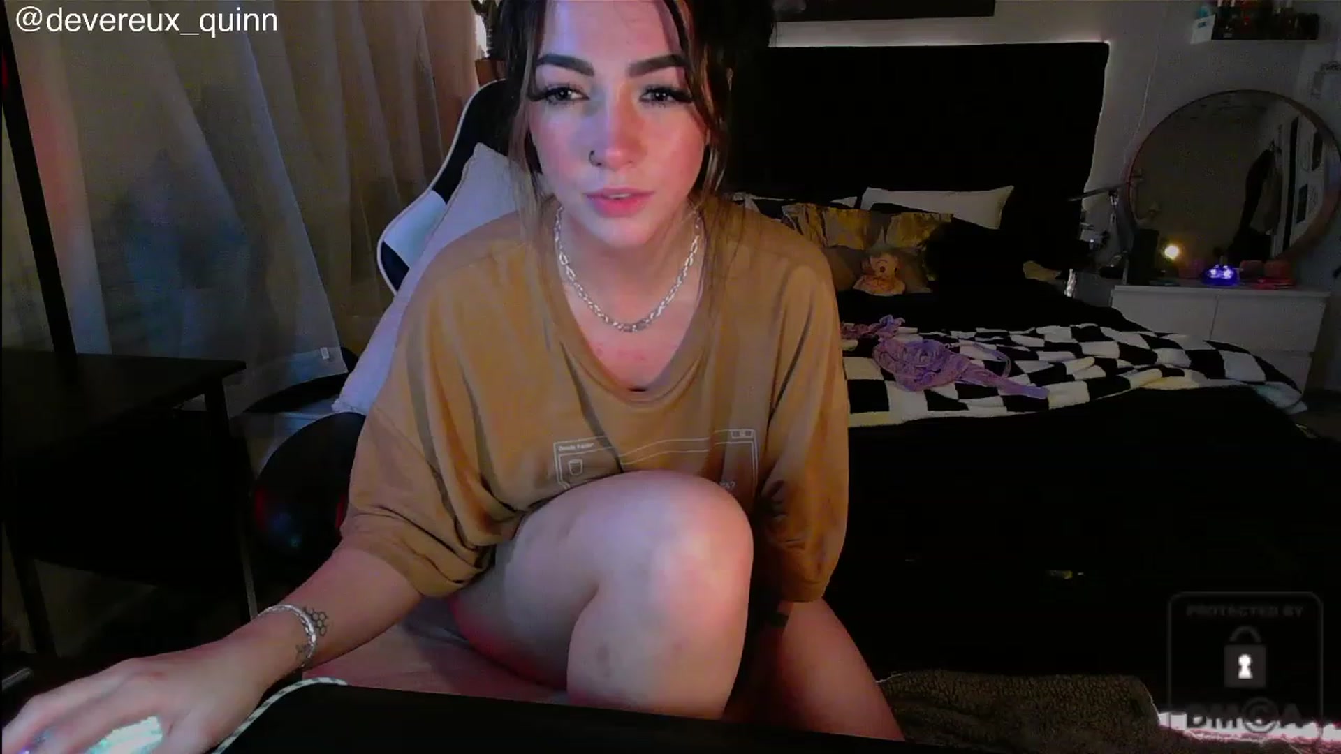 Gallery image thumbnail from Devereuxquinn's myfreecams stream on, 06/25/2023, 06:31 image 5 of 20