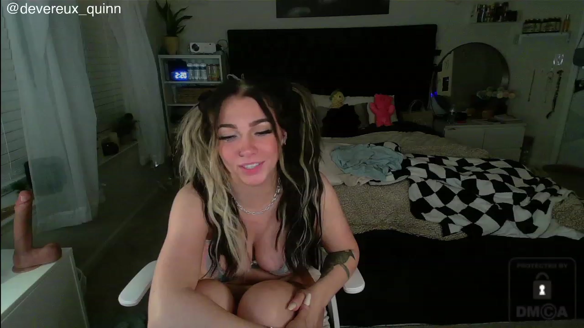 Gallery image thumbnail from Devereuxquinn's myfreecams stream on, 07/13/2023, 07:04 image 2 of 20