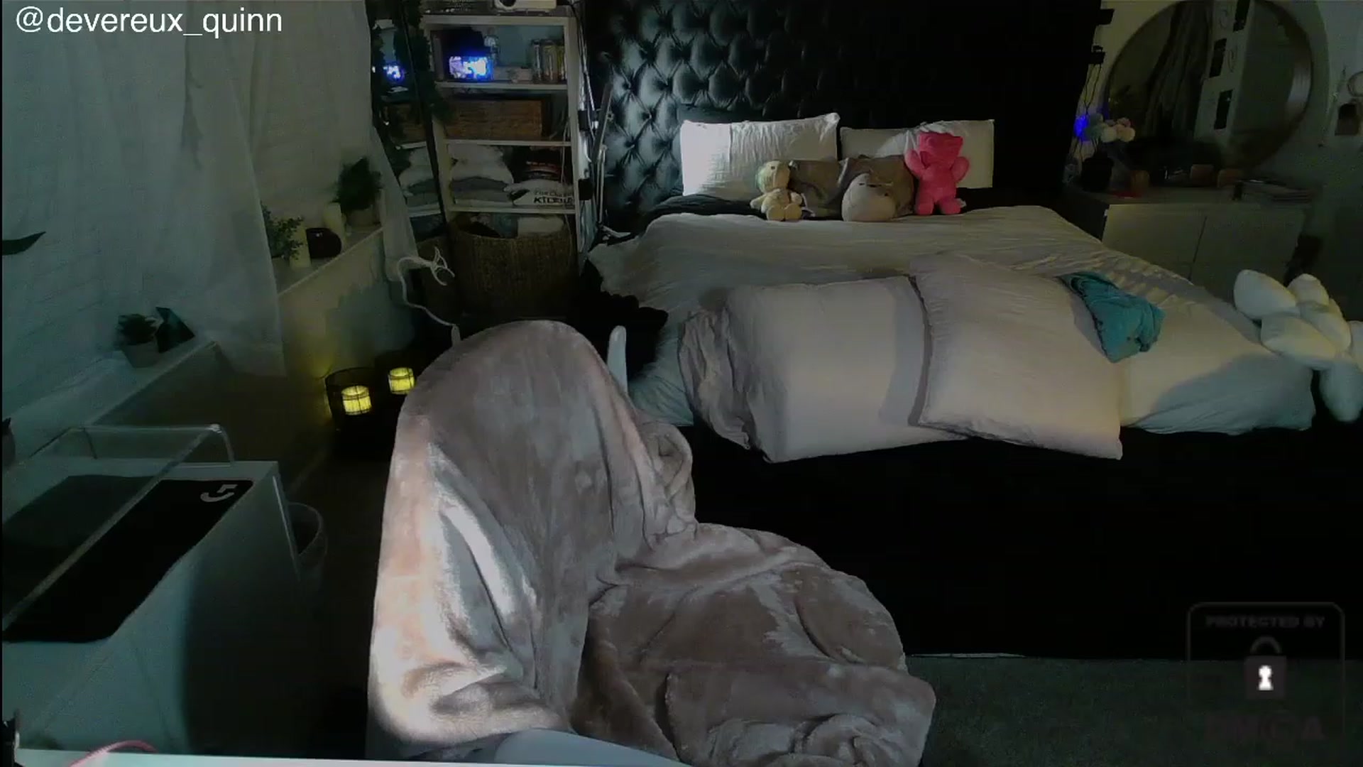 Gallery image thumbnail from Devereuxquinn's myfreecams stream on, 07/15/2023, 07:10 image 4 of 20
