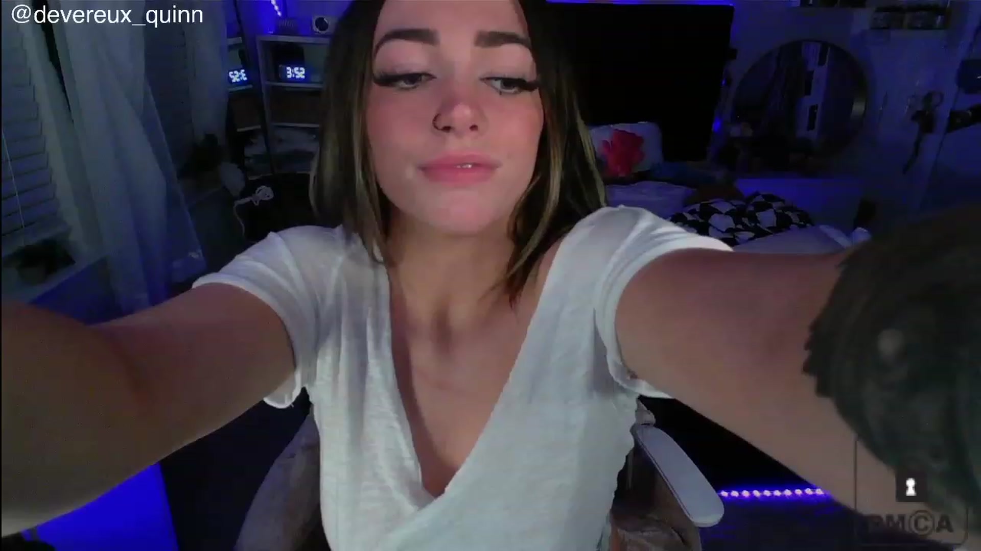 Gallery image thumbnail from Devereuxquinn's myfreecams stream on, 07/16/2023, 08:08 image 3 of 20