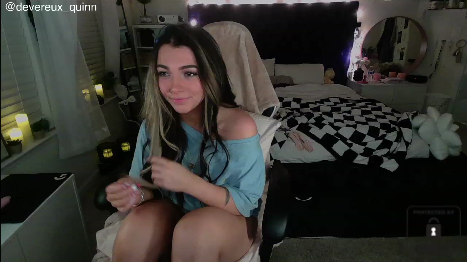 Gallery image thumbnail from Devereuxquinn's myfreecams stream on, 07/19/2023, 08:05 image 2 of 20