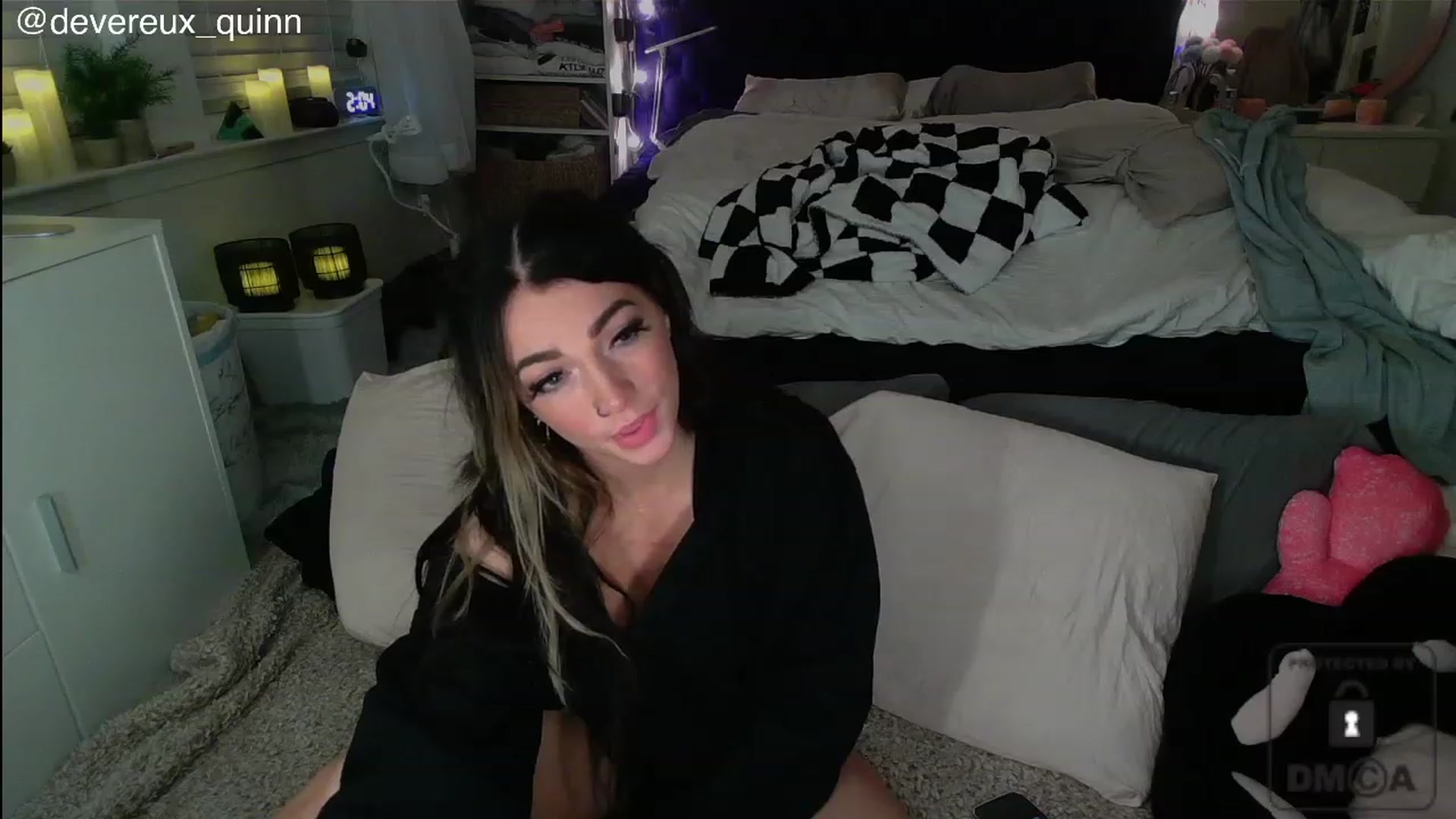 Gallery image thumbnail from Devereuxquinn's myfreecams stream on, 07/22/2023, 08:01 image 5 of 20