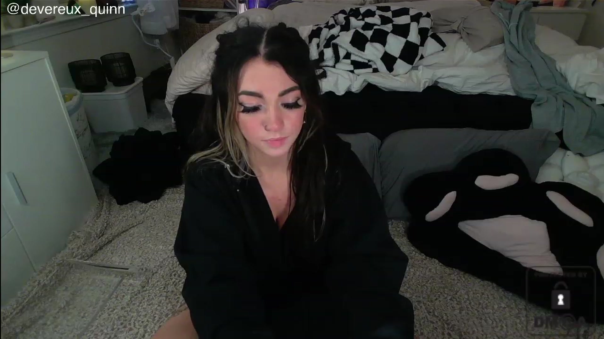 Gallery image thumbnail from Devereuxquinn's myfreecams stream on, 07/22/2023, 09:16 image 14 of 20