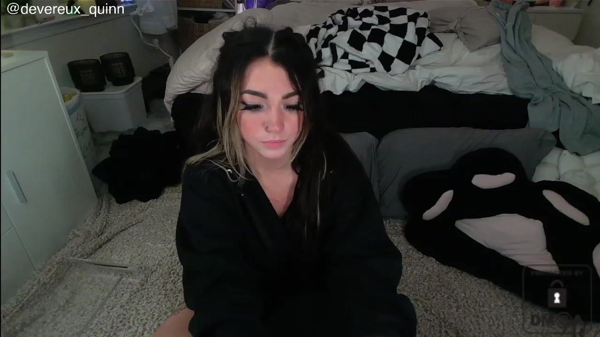 Gallery image thumbnail from Devereuxquinn's myfreecams stream on, 07/22/2023, 09:16 image 12 of 20