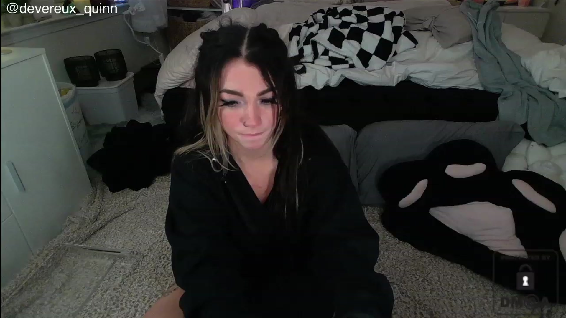 Gallery image thumbnail from Devereuxquinn's myfreecams stream on, 07/22/2023, 09:16 image 13 of 20