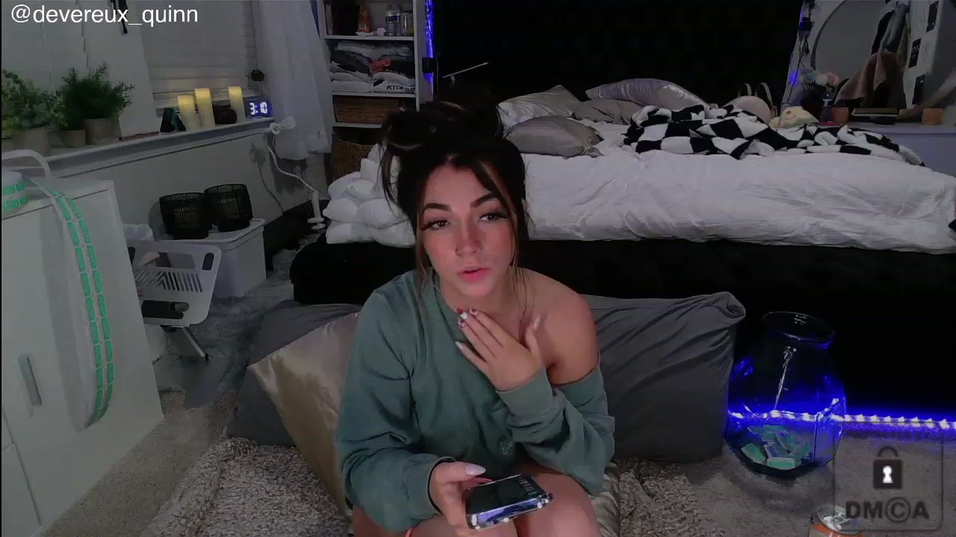 Gallery image thumbnail from Devereuxquinn's myfreecams stream on, 07/23/2023, 08:42 image 7 of 20