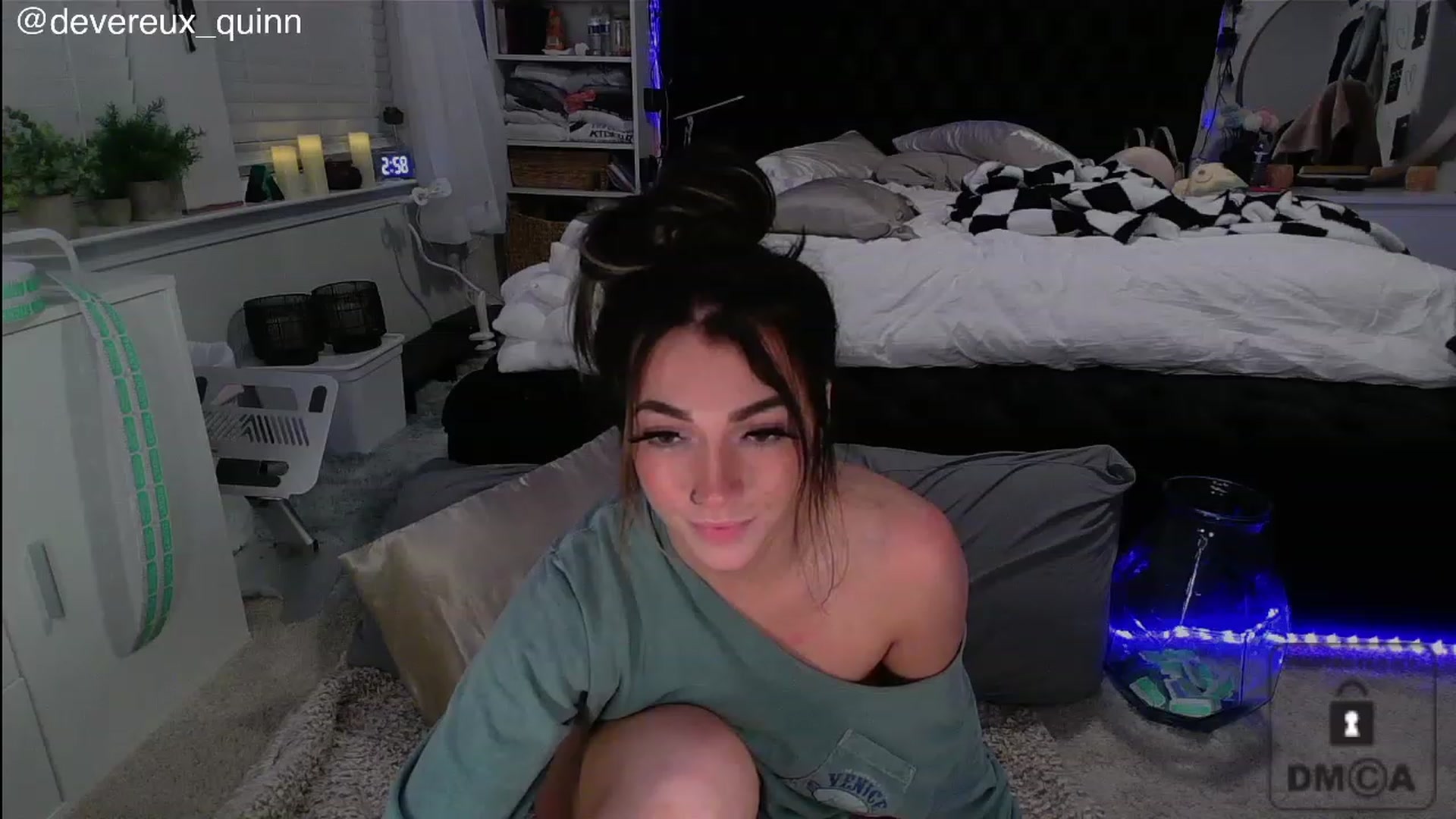 Gallery image thumbnail from Devereuxquinn's myfreecams stream on, 07/23/2023, 08:42 image 5 of 20