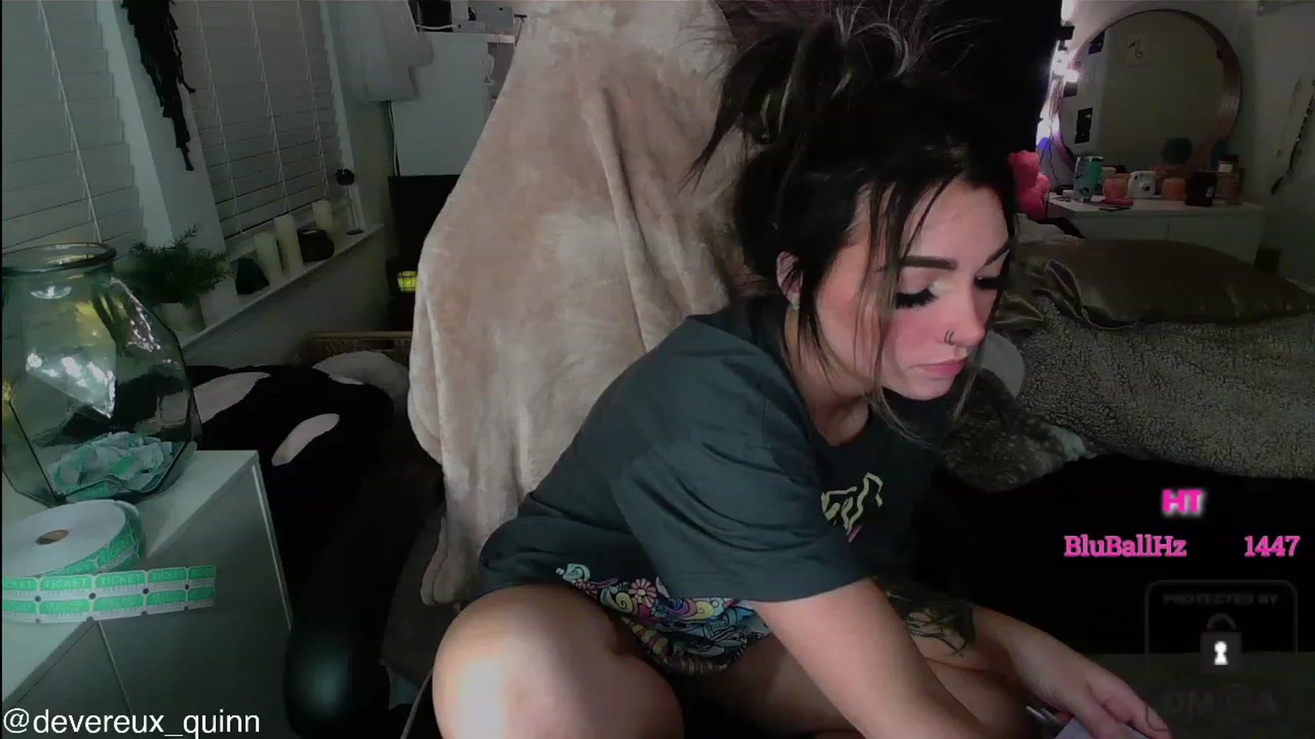 Gallery image thumbnail from Devereuxquinn's myfreecams stream on, 07/26/2023, 05:51 image 20 of 20