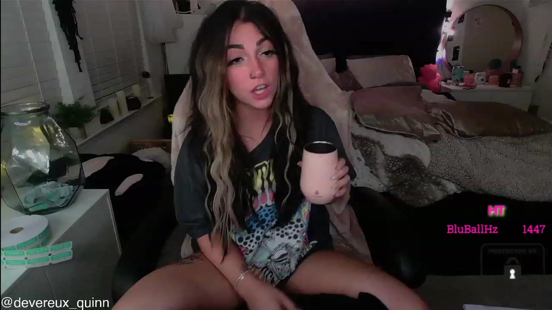 Gallery image thumbnail from Devereuxquinn's myfreecams stream on, 07/26/2023, 07:52 image 4 of 20