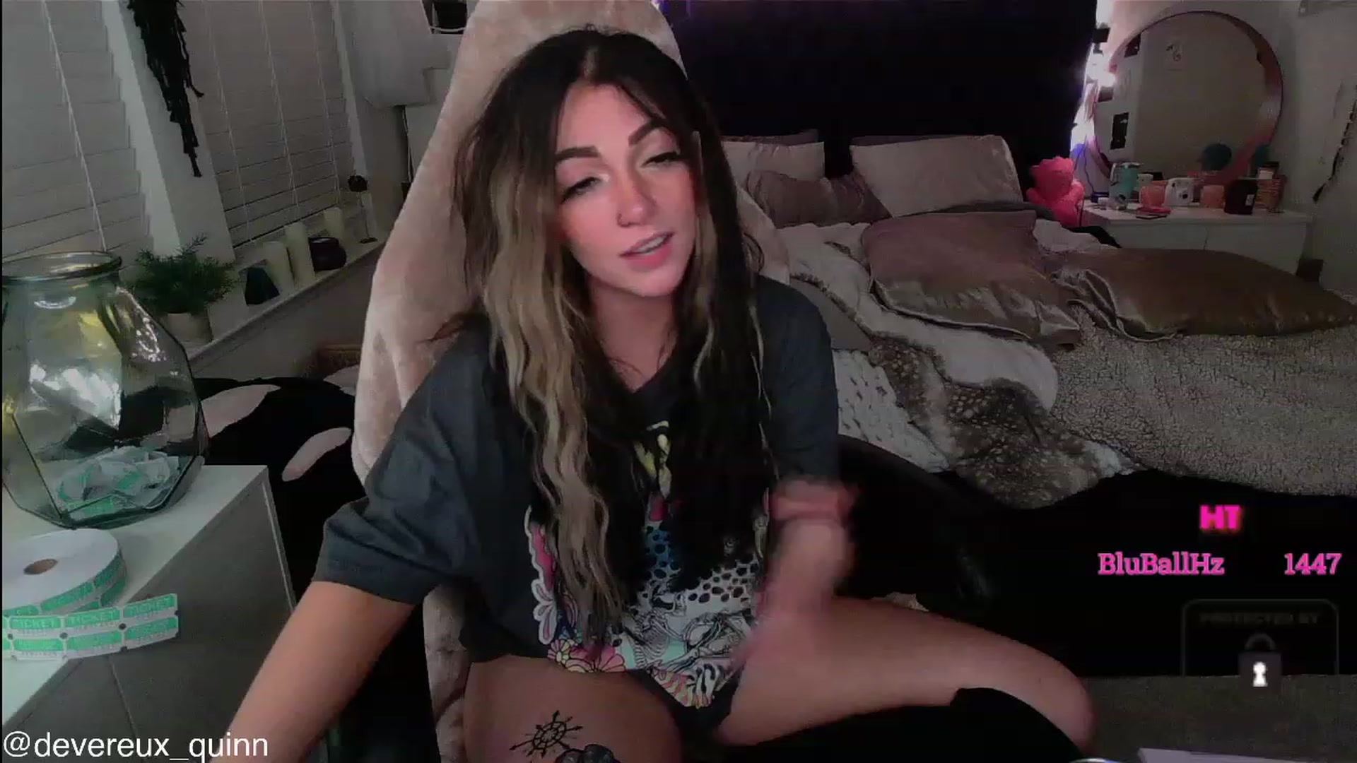 Gallery image thumbnail from Devereuxquinn's myfreecams stream on, 07/26/2023, 07:52 image 5 of 20