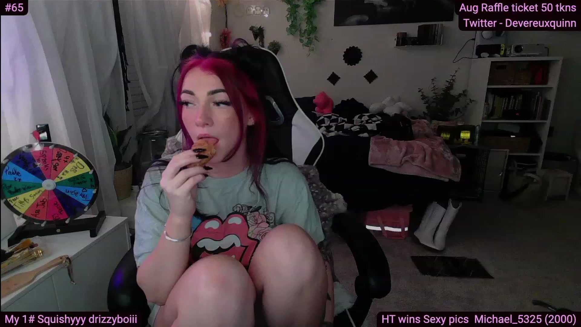Gallery image thumbnail from Devereuxquinn's myfreecams stream on, 08/30/2023, 06:54 image 16 of 20