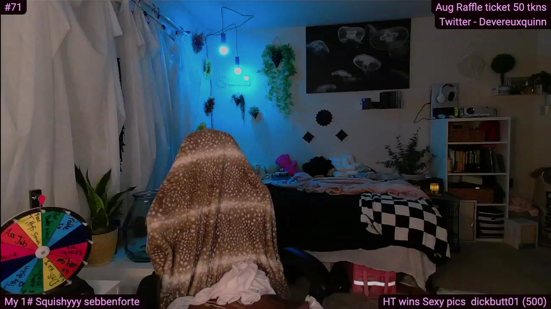 Gallery image thumbnail from Devereuxquinn's myfreecams stream on, 09/01/2023, 06:13 image 16 of 20