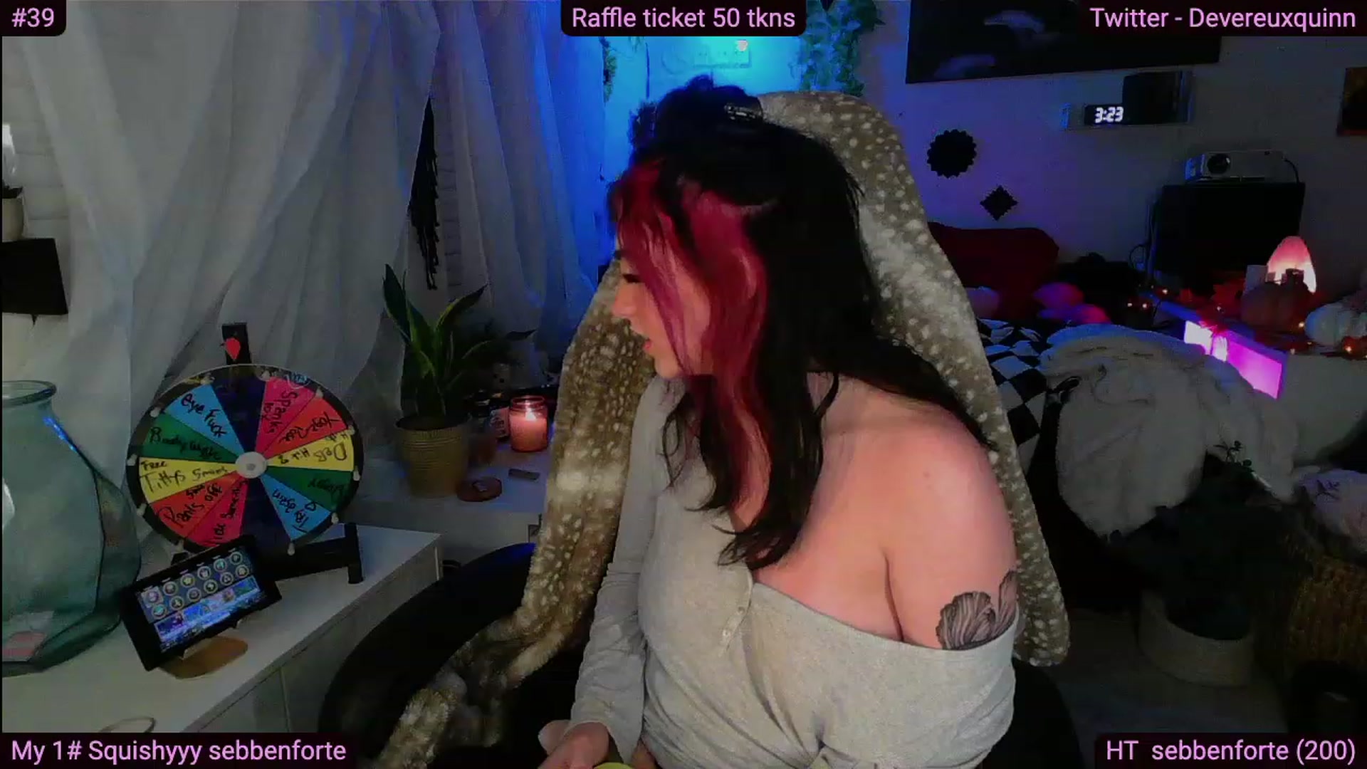 Gallery image thumbnail from Devereuxquinn's myfreecams stream on, 09/07/2023, 07:41 image 19 of 20