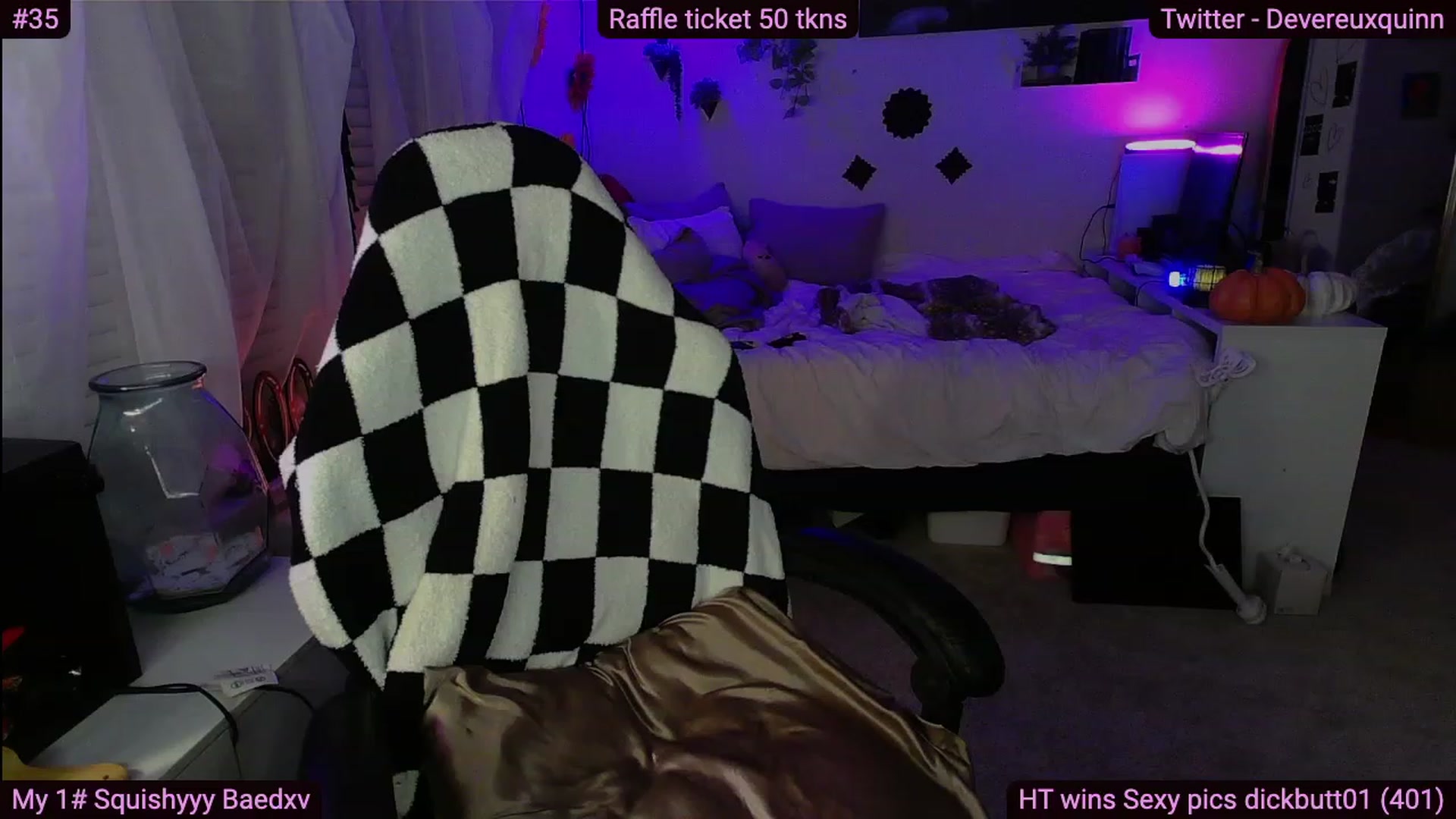 Gallery image thumbnail from Devereuxquinn's myfreecams stream on, 09/19/2023, 08:42 image 3 of 20