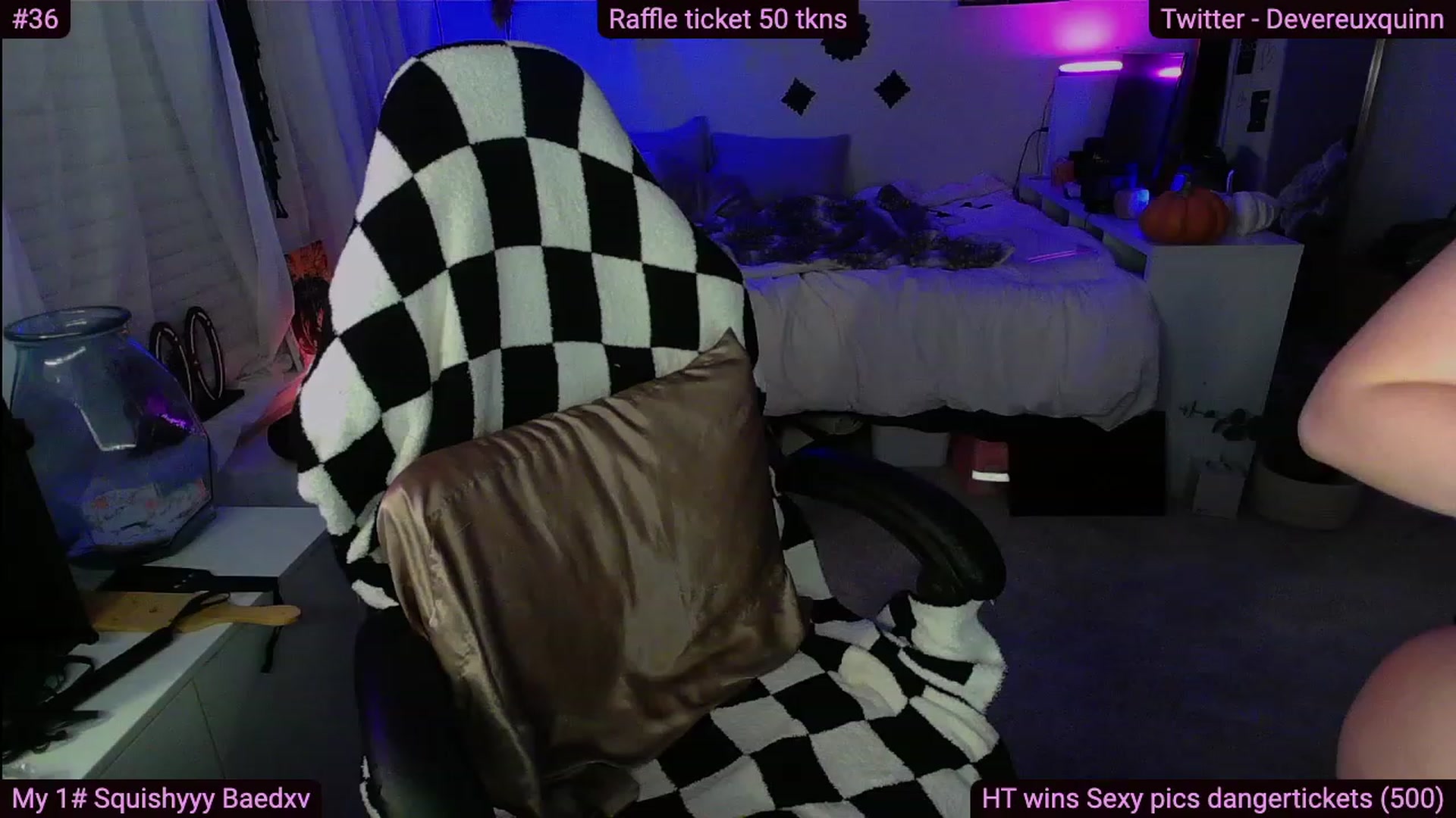Gallery image thumbnail from Devereuxquinn's myfreecams stream on, 09/21/2023, 04:18 image 10 of 20