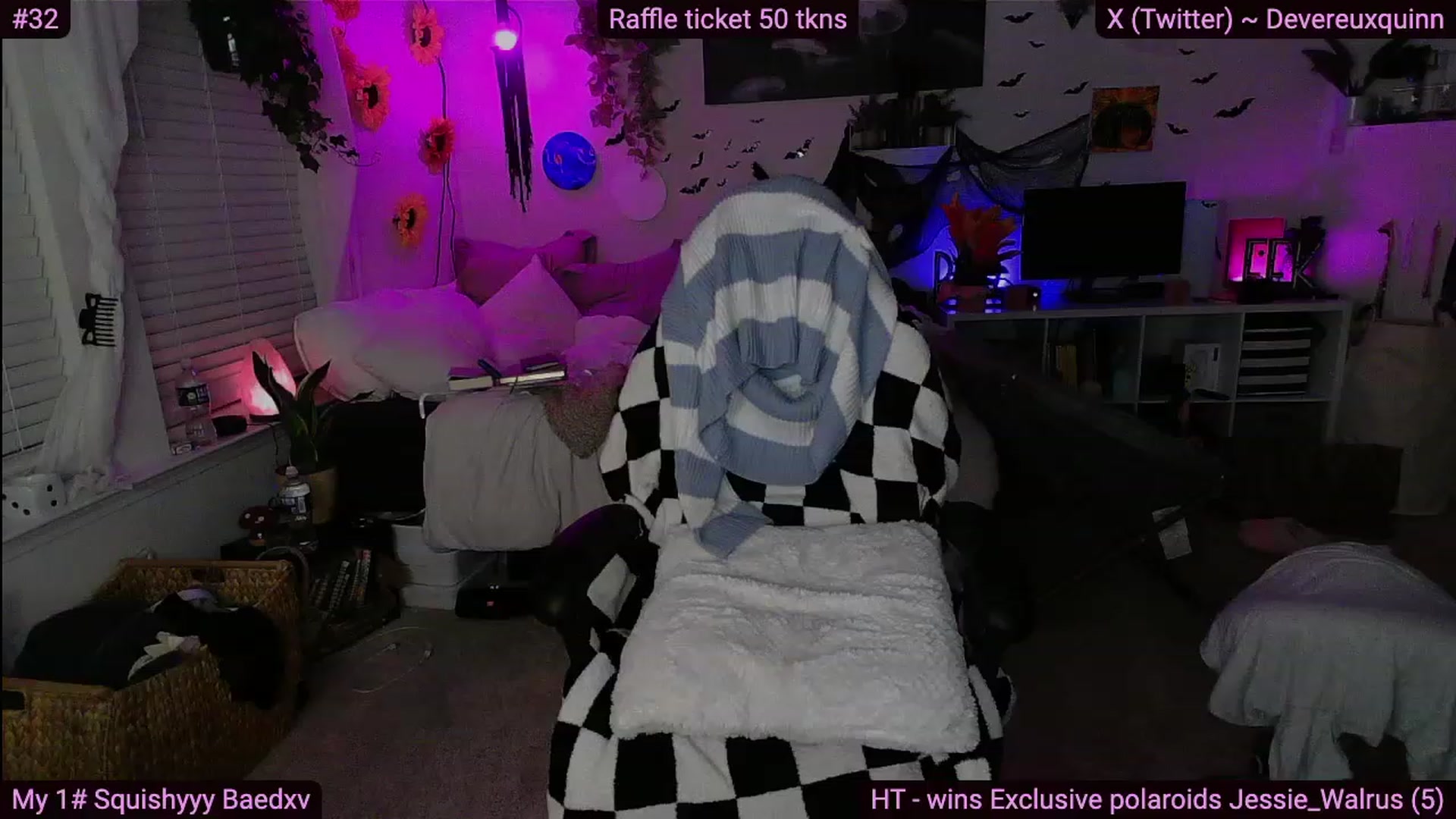 Gallery image thumbnail from Devereuxquinn's myfreecams stream on, 09/28/2023, 05:30 image 4 of 20
