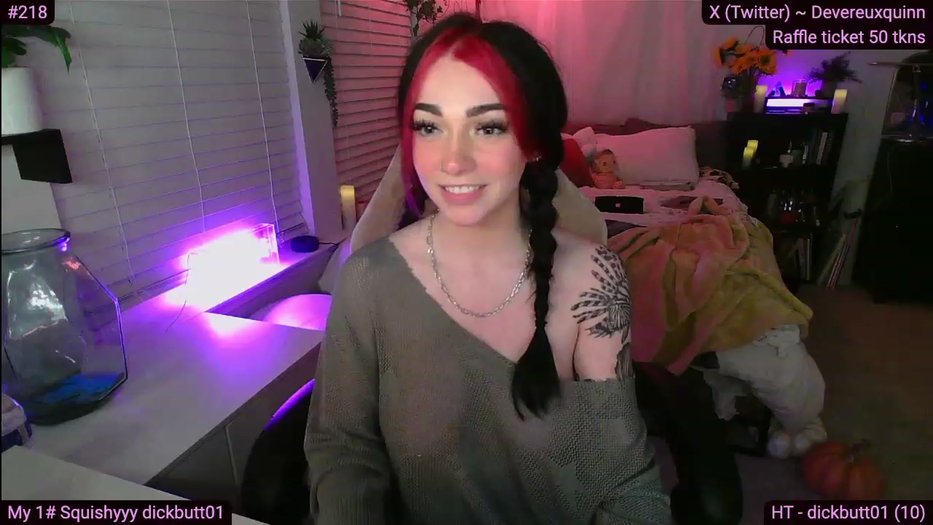Gallery image thumbnail from Devereuxquinn's myfreecams stream on, 11/15/2023, 07:08 image 1 of 20